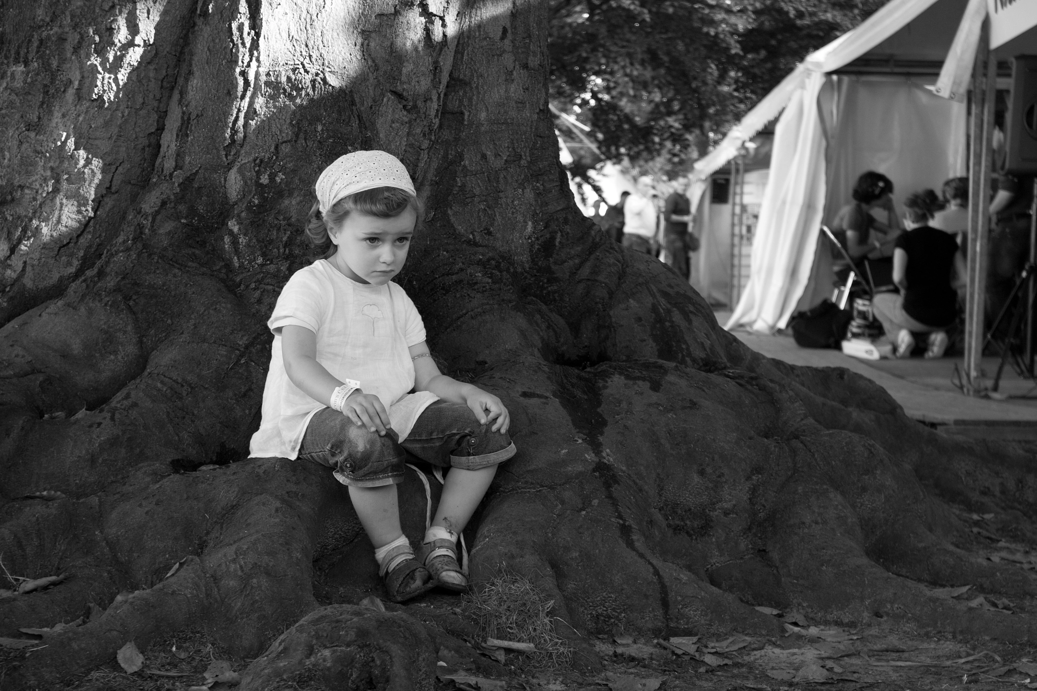 Canon EOS 450D (EOS Rebel XSi / EOS Kiss X2) sample photo. Child in black and white photography