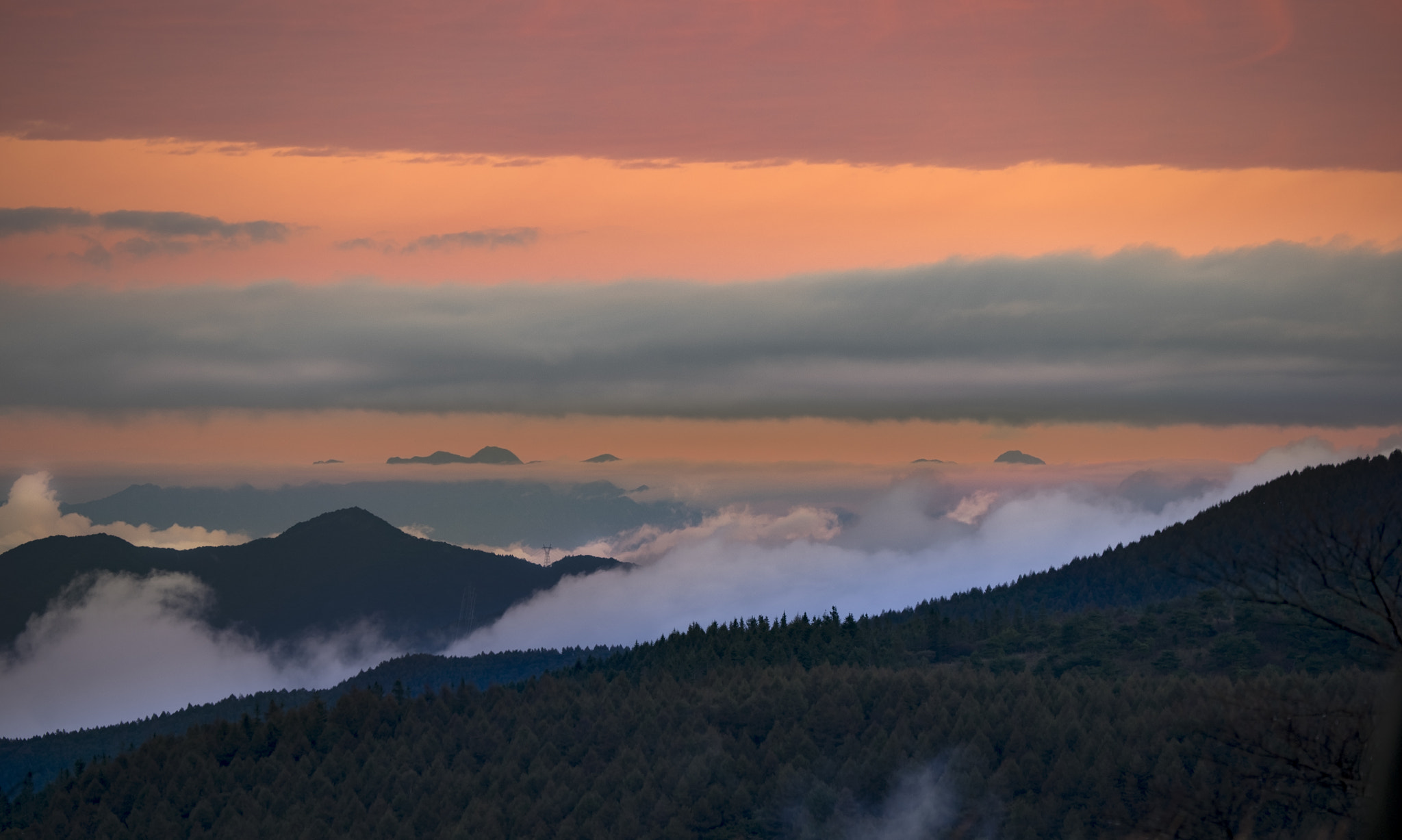 Fujifilm X-E2 + Fujifilm XF 50-140mm F2.8 R LM OIS WR sample photo. Breaking dawn photography