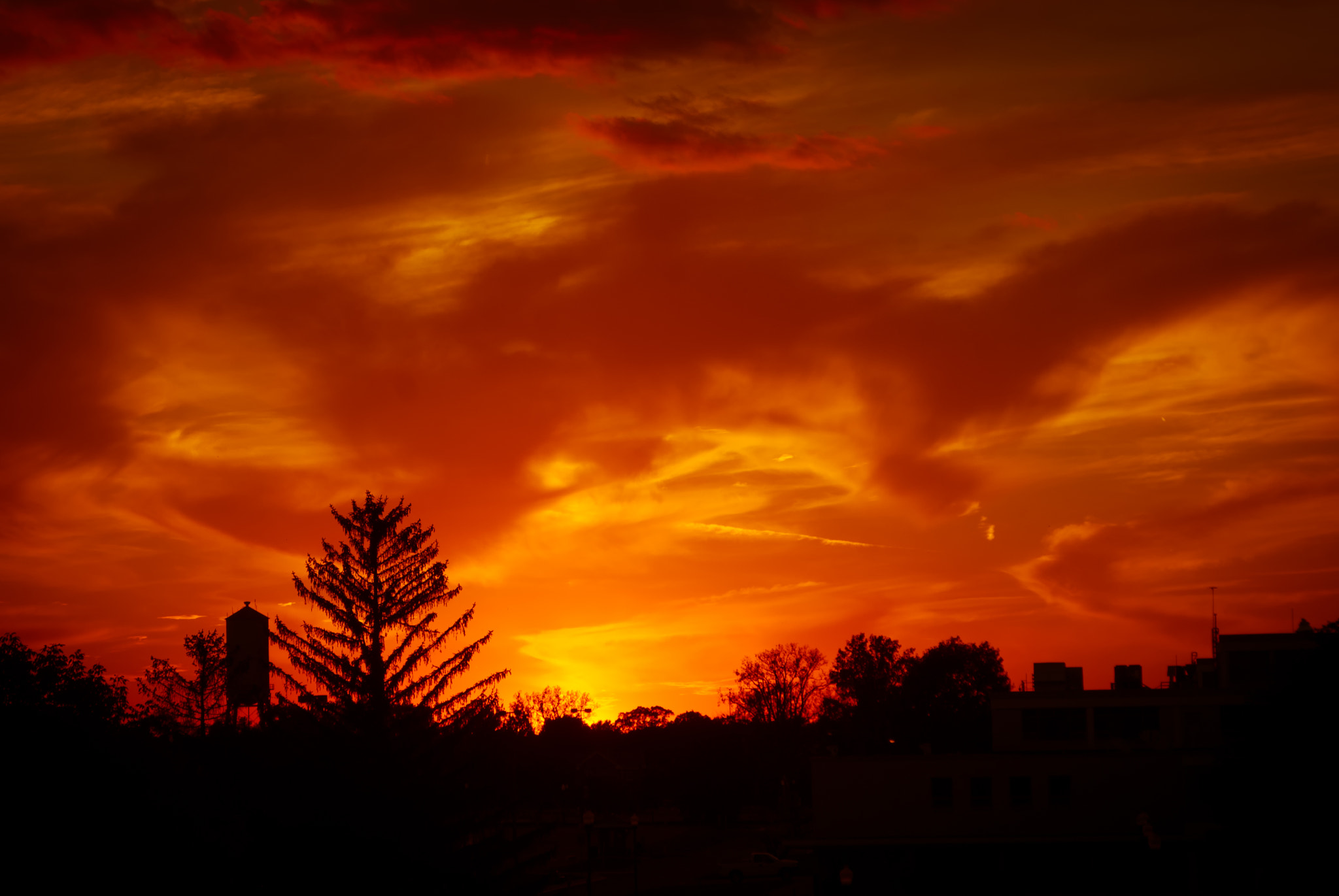 Sony Alpha DSLR-A200 + Tamron AF 28-105mm F4-5.6 [IF] sample photo. Autumn evening photography