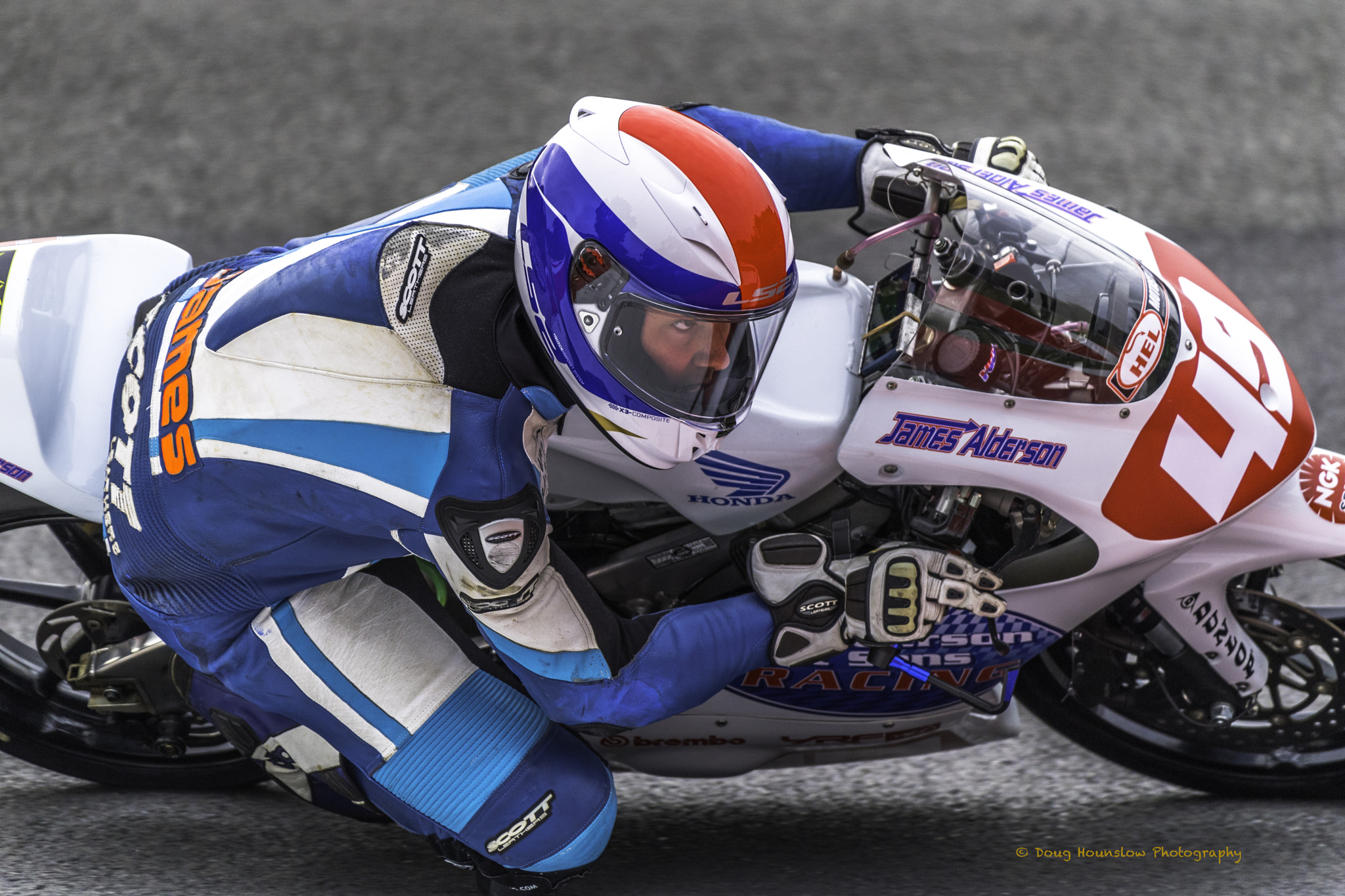Nikon AF-S Nikkor 200-500mm F5.6E ED VR sample photo. Absolute concentration photography
