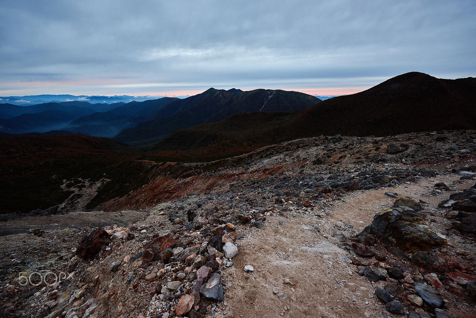 Nikon AF-S Nikkor 14-24mm F2.8G ED sample photo. Mountain trail photography