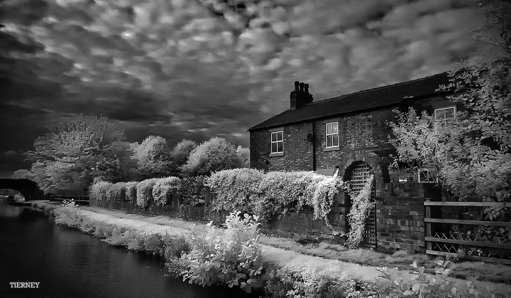 Nikon D70 sample photo. The house by the canal photography