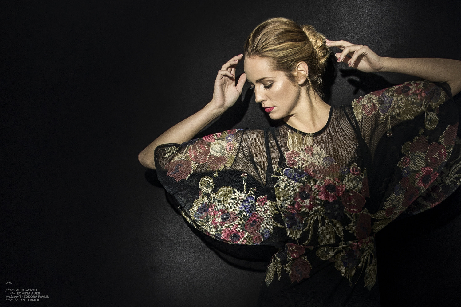Canon EF 70-200mm F2.8L USM sample photo. Romina auer at my studio photography