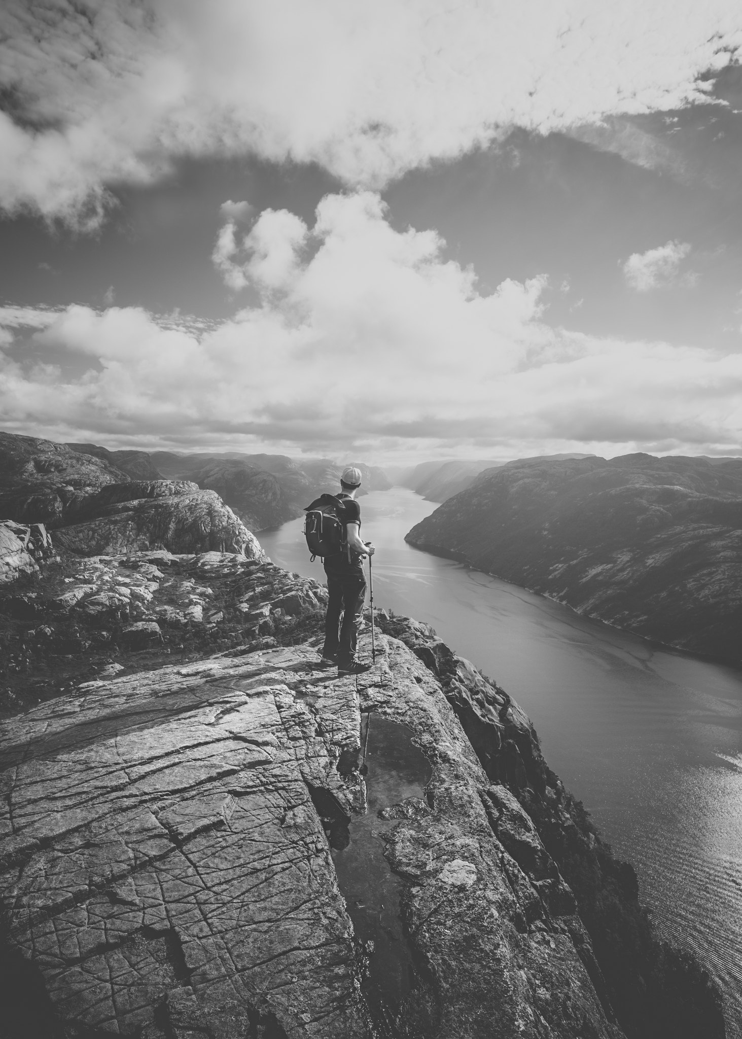 Canon EOS 6D + Sigma 20mm F1.4 DG HSM Art sample photo. Preikestolen photography