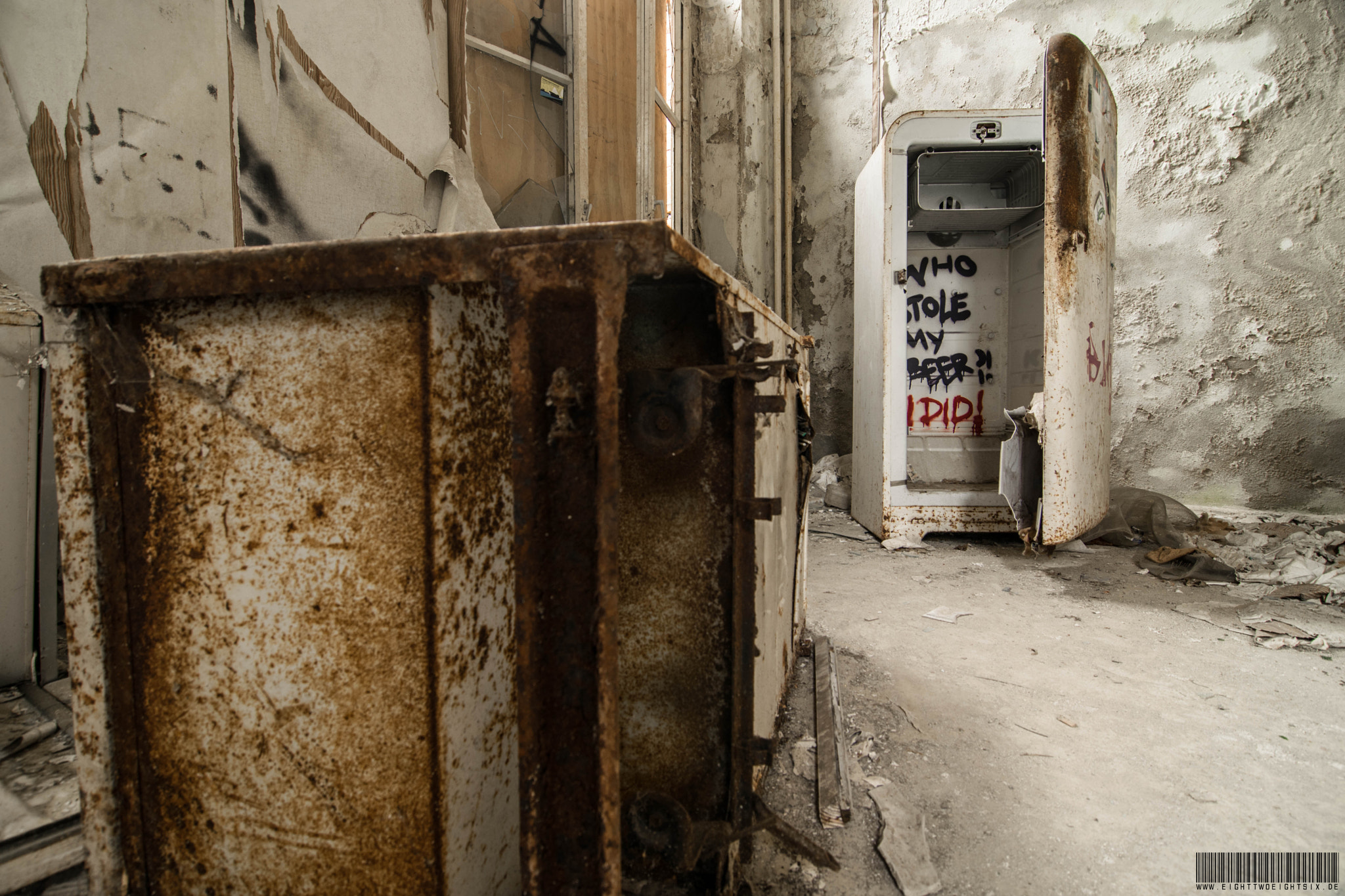 Tokina AT-X Pro 12-24mm F4 (IF) DX sample photo. Beelitz heilstätten - beer fridge photography