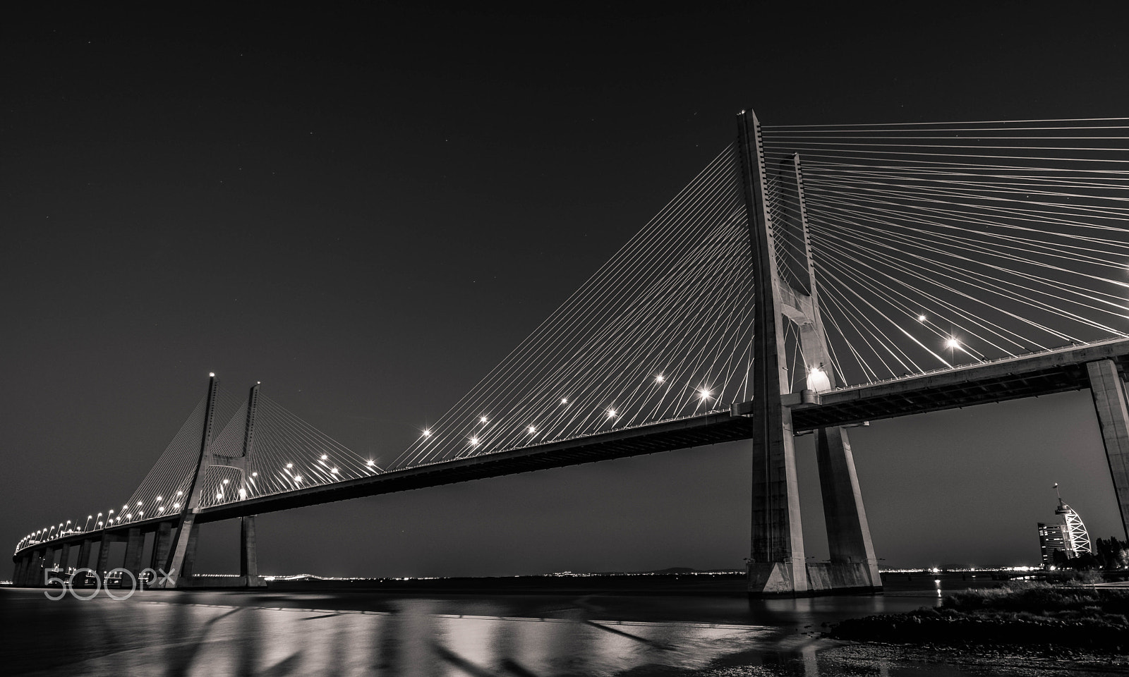 Samyang 14mm F2.8 ED AS IF UMC sample photo. Ponte vasco da gama photography