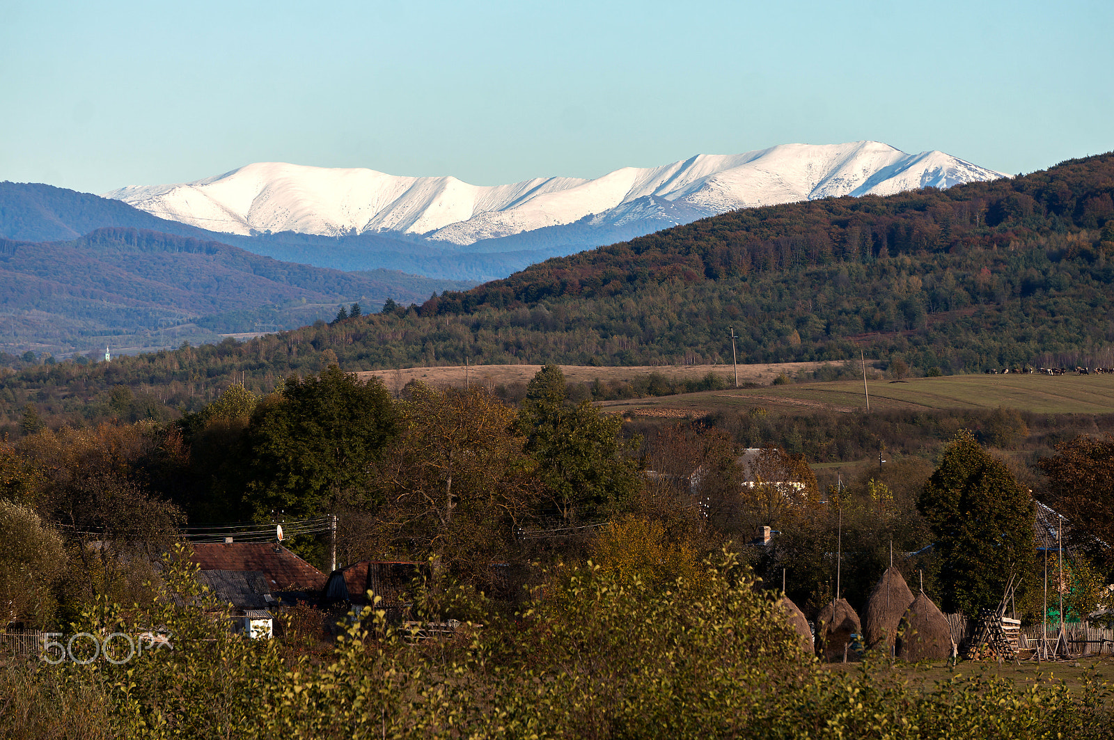 Sony Alpha NEX-6 + Sony E 55-210mm F4.5-6.3 OSS sample photo. Carpathians photography