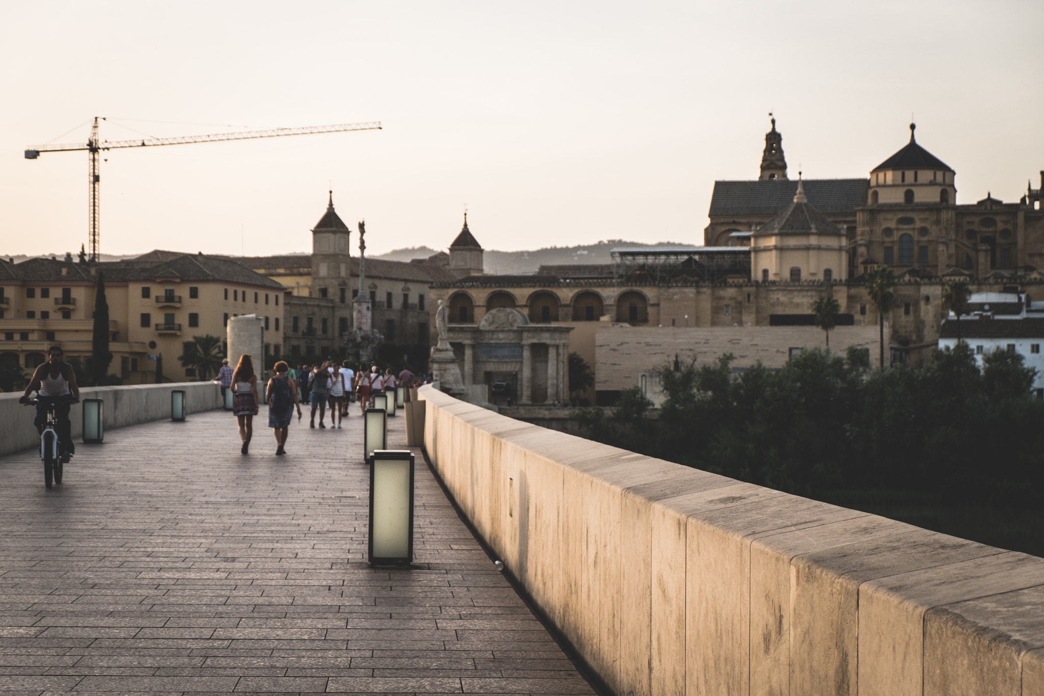 Fujifilm XC 16-50mm F3.5-5.6 OIS sample photo. Local people vs. tourists at the roman bridge photography