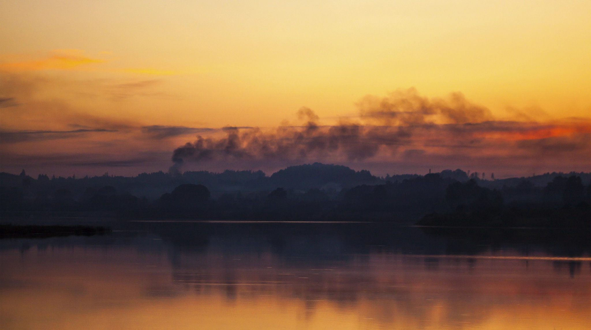 Canon EF 100mm F2.8L Macro IS USM sample photo. River daugava photography