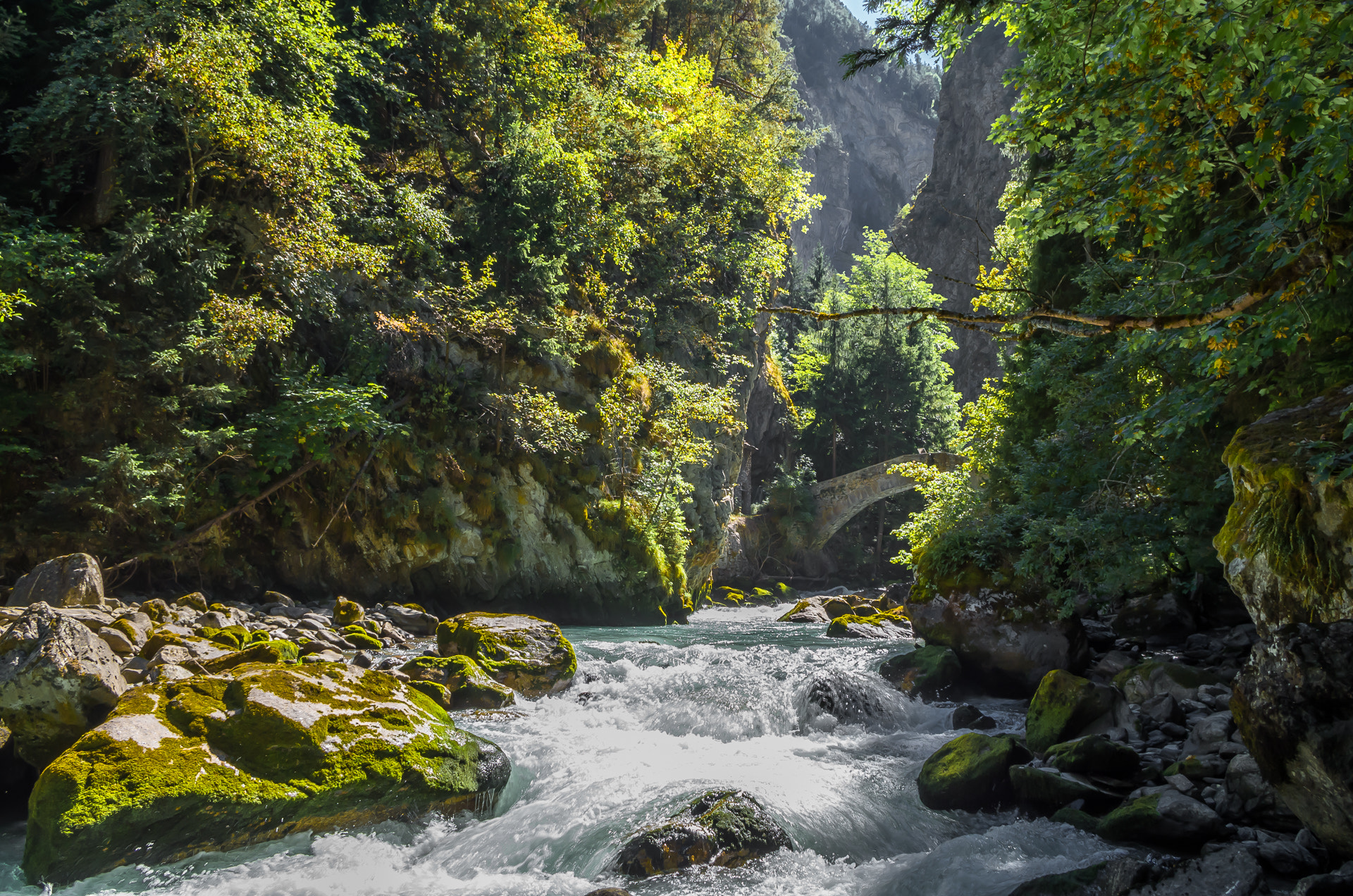 Pentax K-500 sample photo. Inside the gorge photography