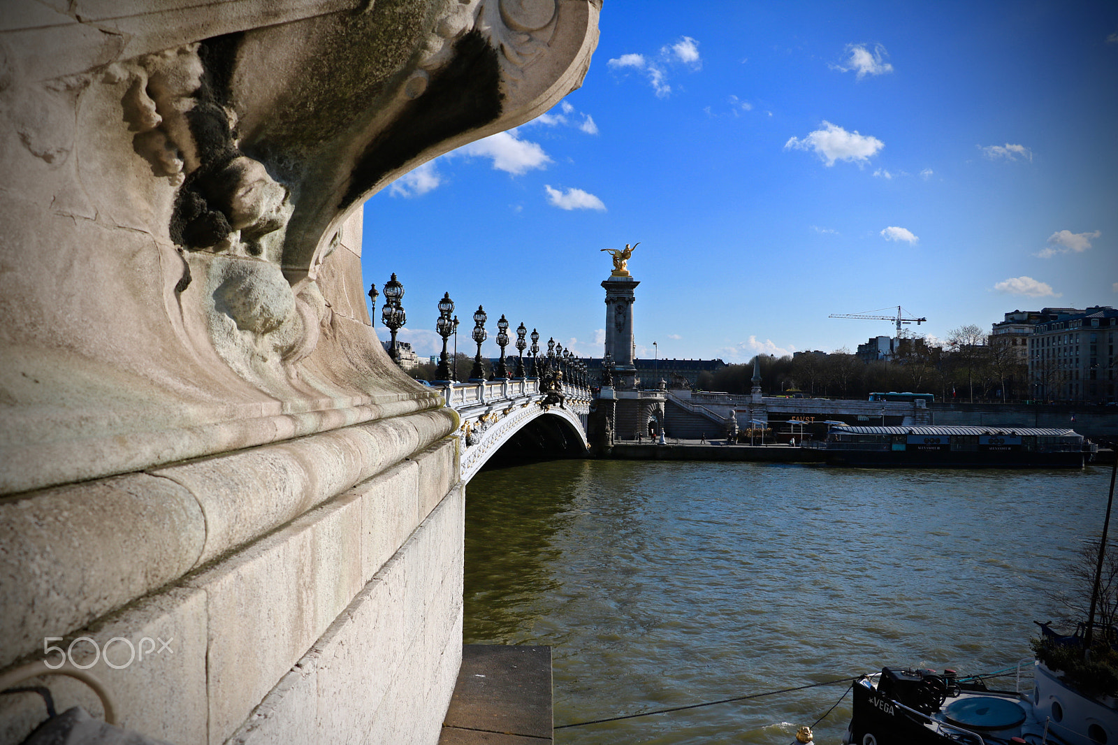 Canon EOS 760D (EOS Rebel T6s / EOS 8000D) + Canon EF-S 18-135mm F3.5-5.6 IS STM sample photo. Pont alexandre 3 paris, france photography