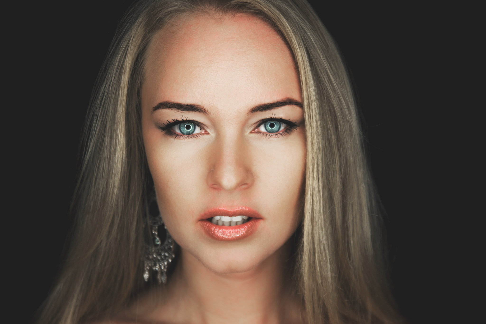 Nikon AF Nikkor 24-85mm F2.8-4D IF sample photo. Portrait - tatiana photography