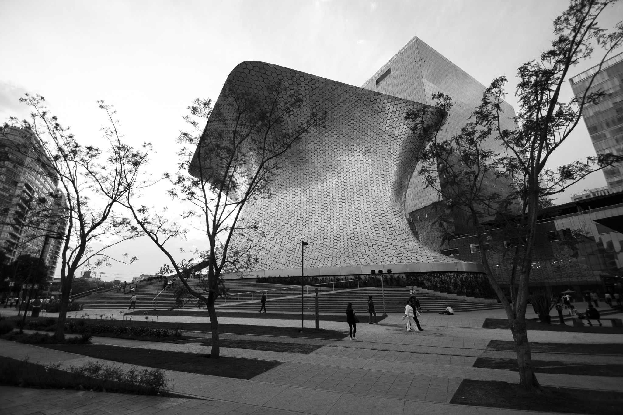 Nikon D5200 + Tamron SP AF 10-24mm F3.5-4.5 Di II LD Aspherical (IF) sample photo. Soumaya museum,mexico city photography