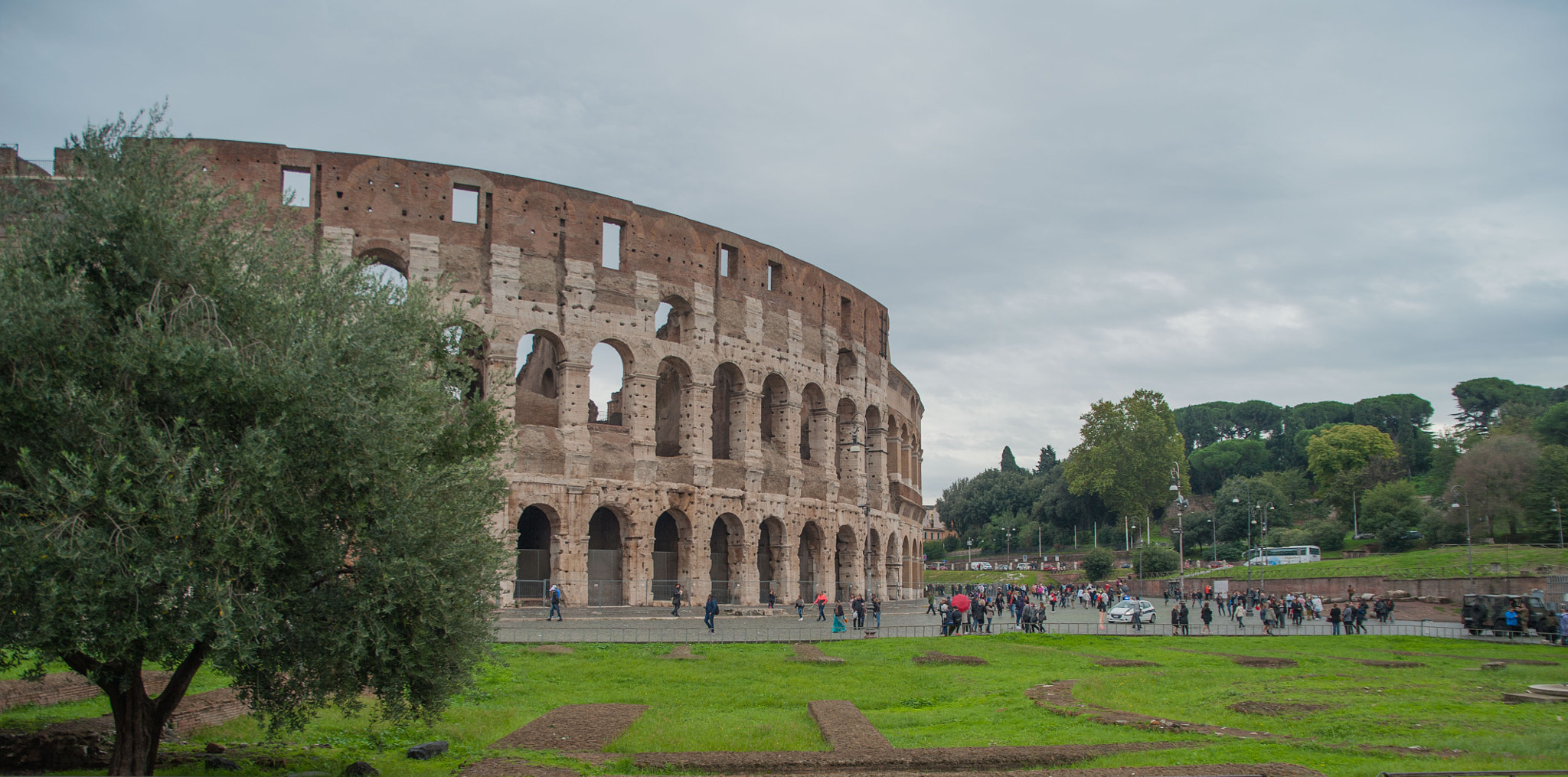 Nikon D700 + Sigma 24-60mm F2.8 EX DG sample photo. Colosseum photography