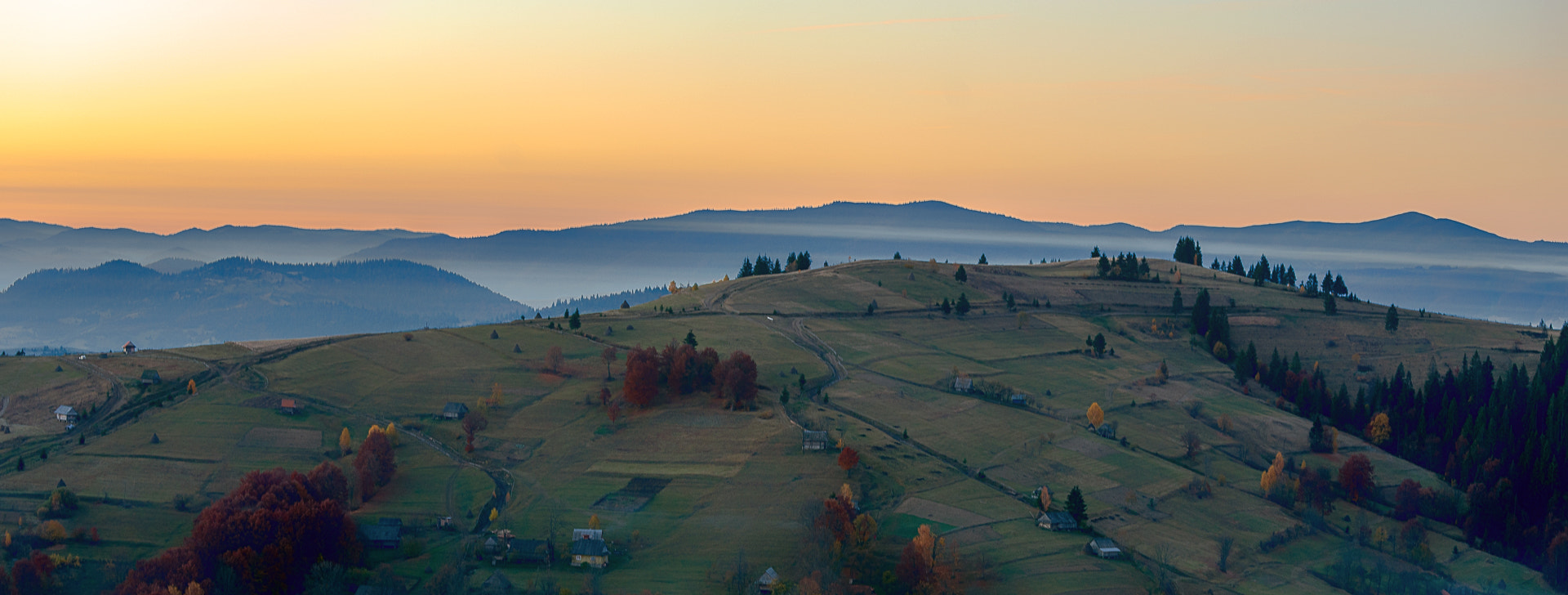 Minolta AF 80-200mm F2.8 HS-APO G sample photo. карпаты photography