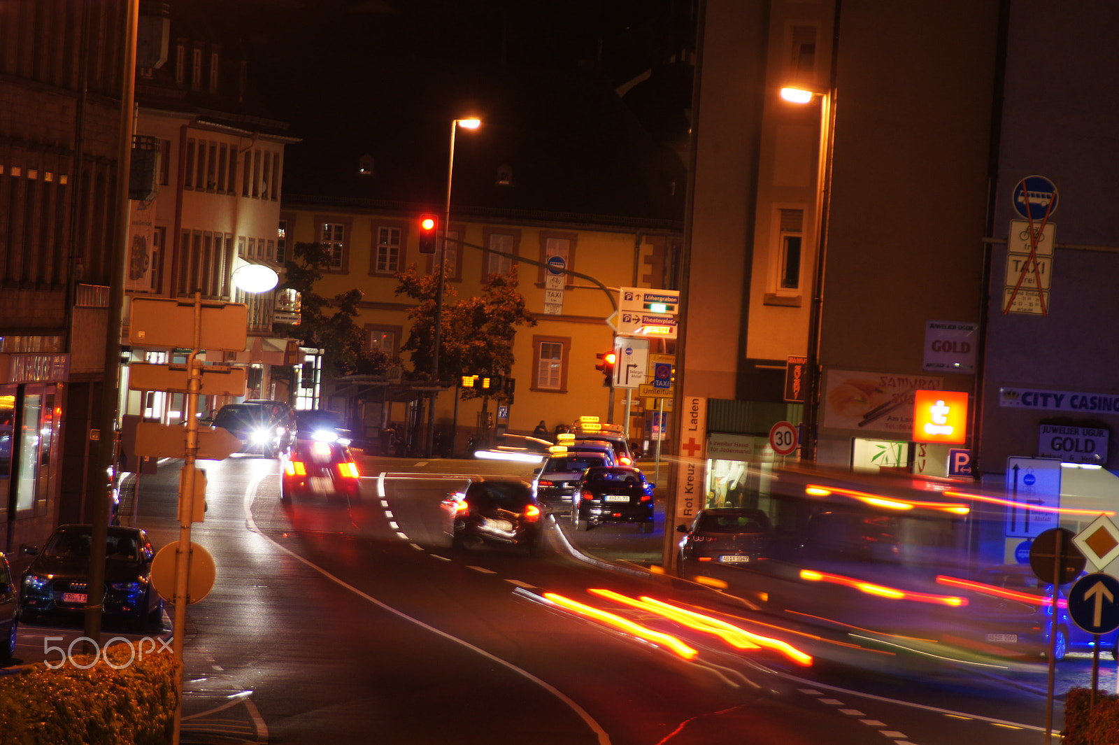 Sony Alpha DSLR-A450 sample photo. There´s the bus photography