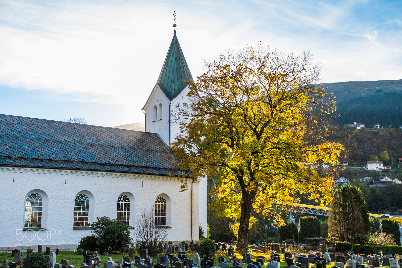 Fujifilm X-Pro2 + ZEISS Touit 32mm F1.8 sample photo. Church photography