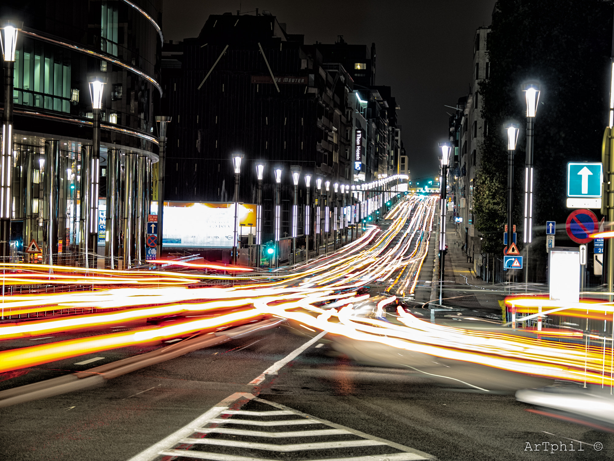 Olympus Zuiko Digital ED 12-60mm F2.8-4.0 SWD sample photo. Traffic photography