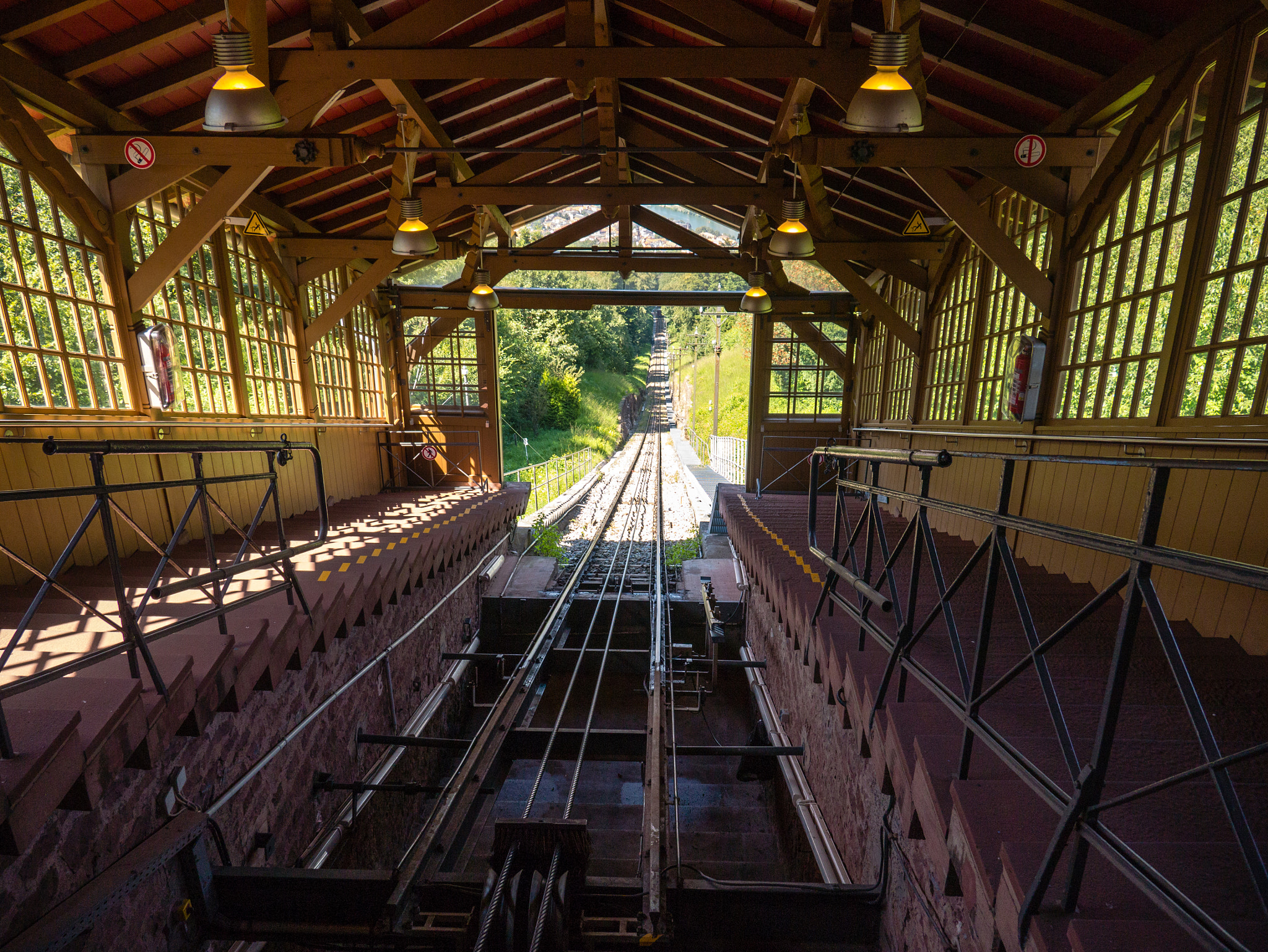LUMIX G VARIO PZ 14-42/F3.5-5.6 sample photo. Historical seilbahn station konigstuhl photography