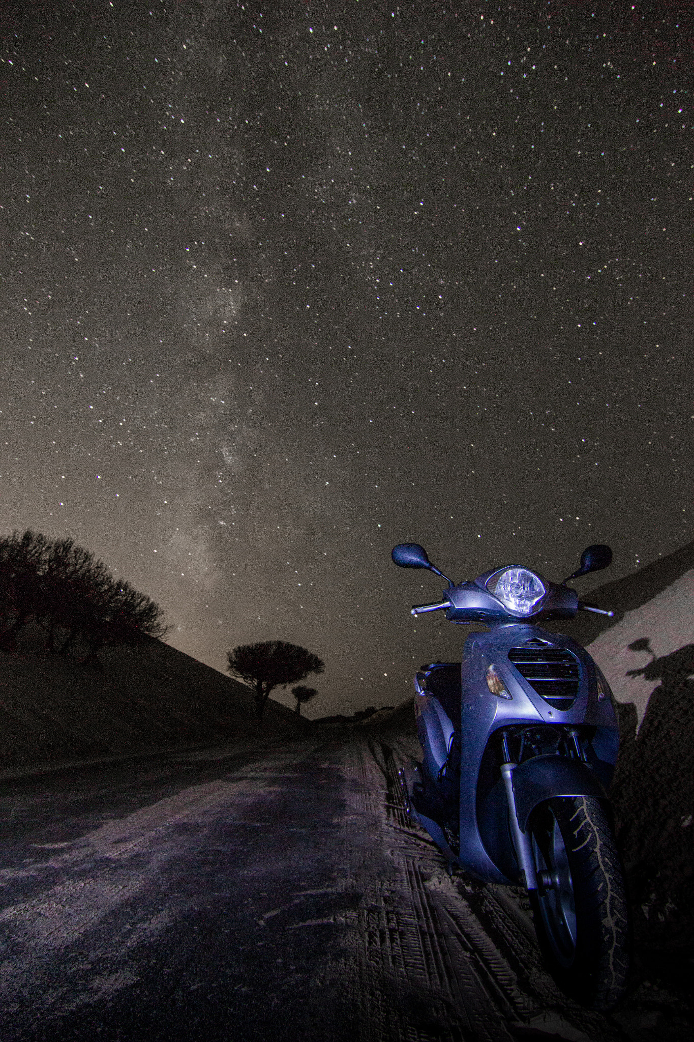 Tokina AT-X Pro 12-24mm F4 (IF) DX sample photo. Nocturna. carretera al mirlo photography