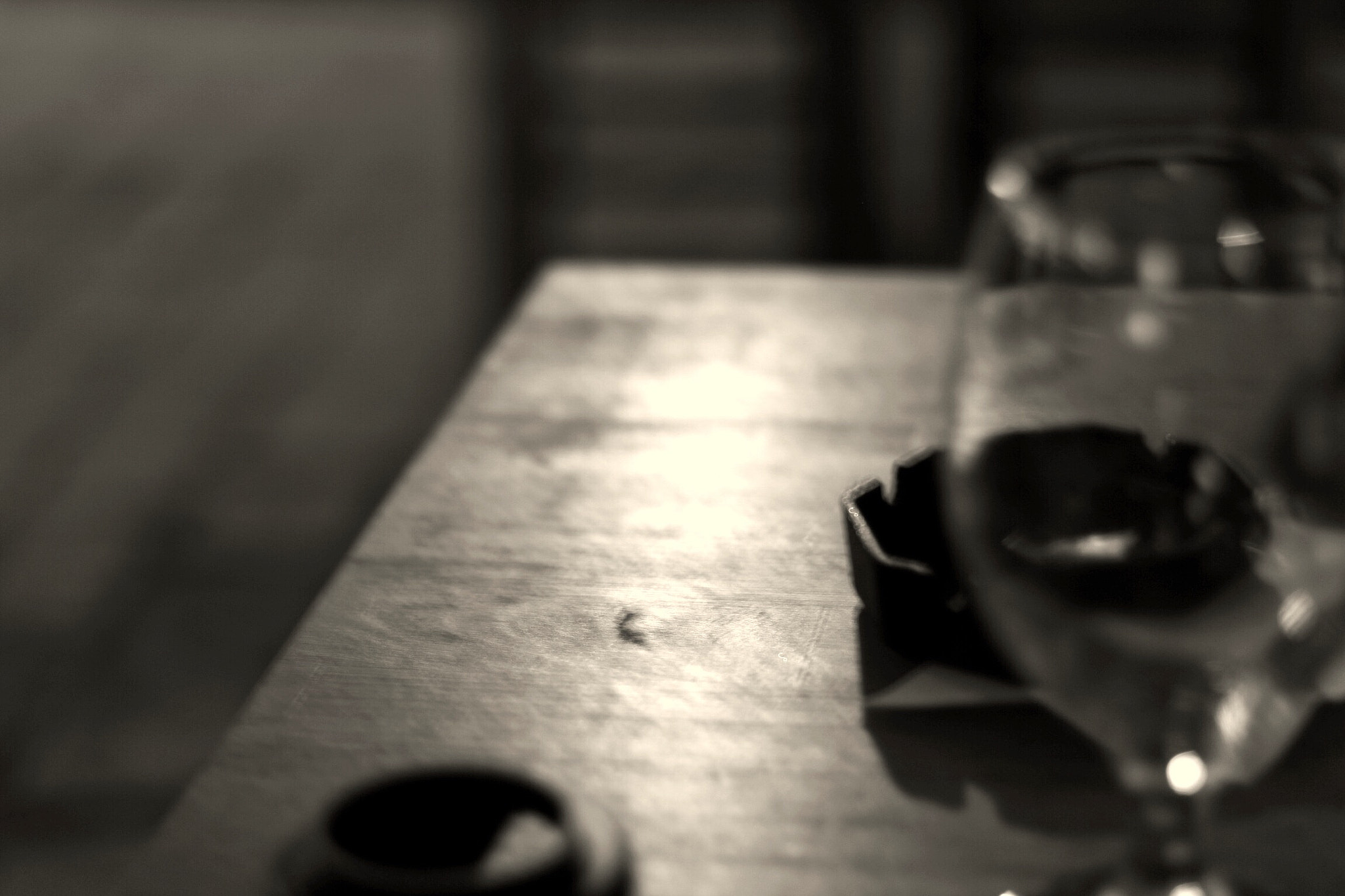Canon EOS 700D (EOS Rebel T5i / EOS Kiss X7i) + Canon EF 50mm F1.8 II sample photo. Adele-love song photography