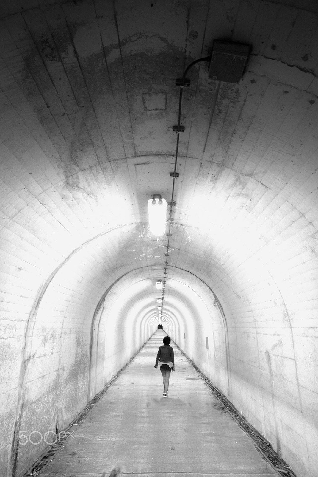 Leica Summilux-M 21mm F1.4 Asph sample photo. Tunnel photography