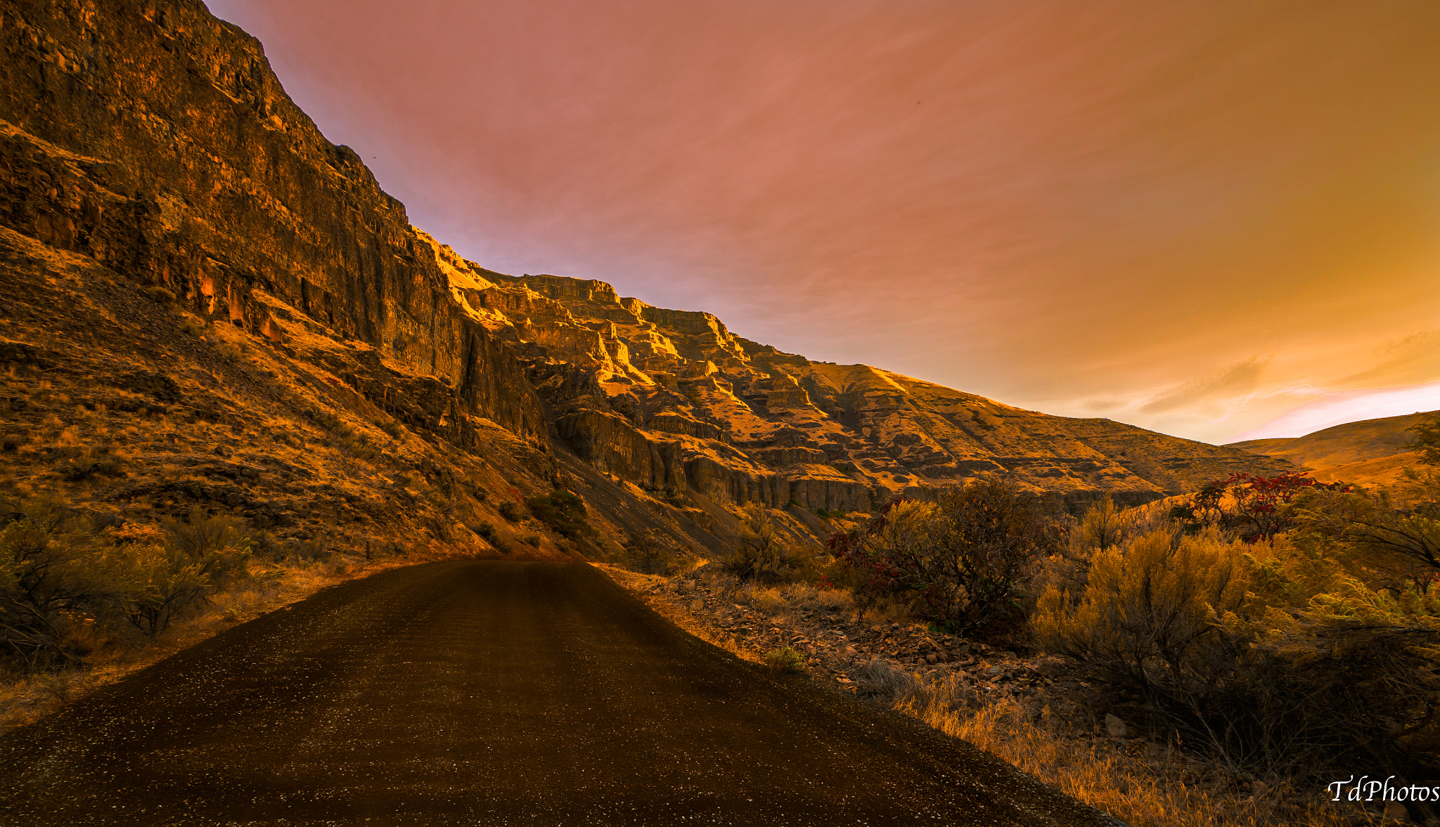 Olympus OM-D E-M1 + Panasonic Lumix G Vario 7-14mm F4 ASPH sample photo. Central oregon photography