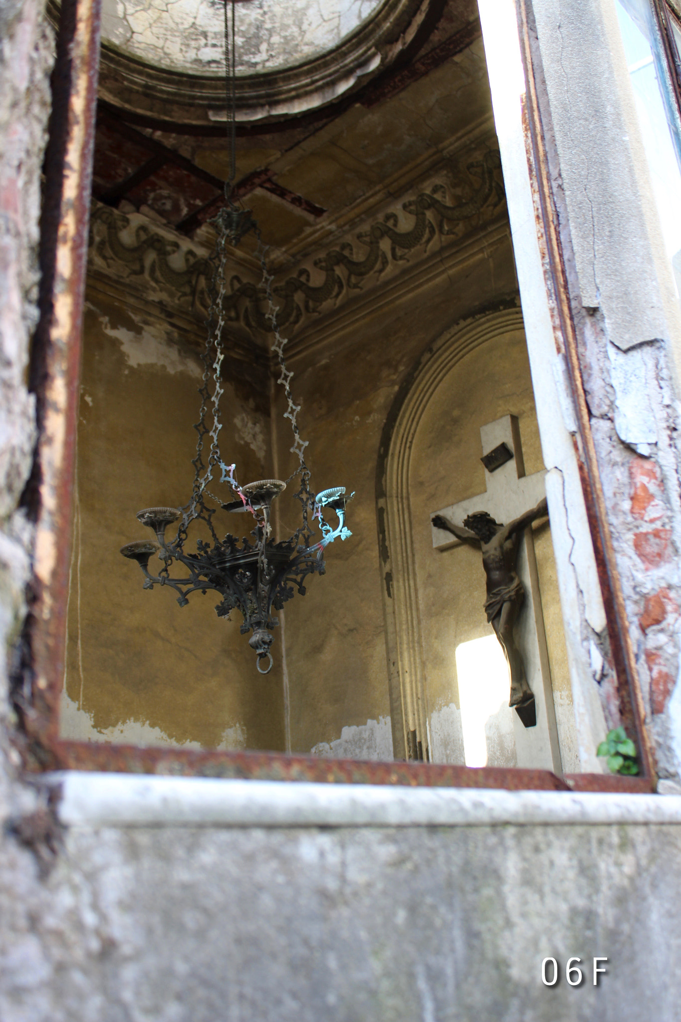Canon EF-S 18-55mm F3.5-5.6 IS sample photo. Cementerio de la recoleta photography