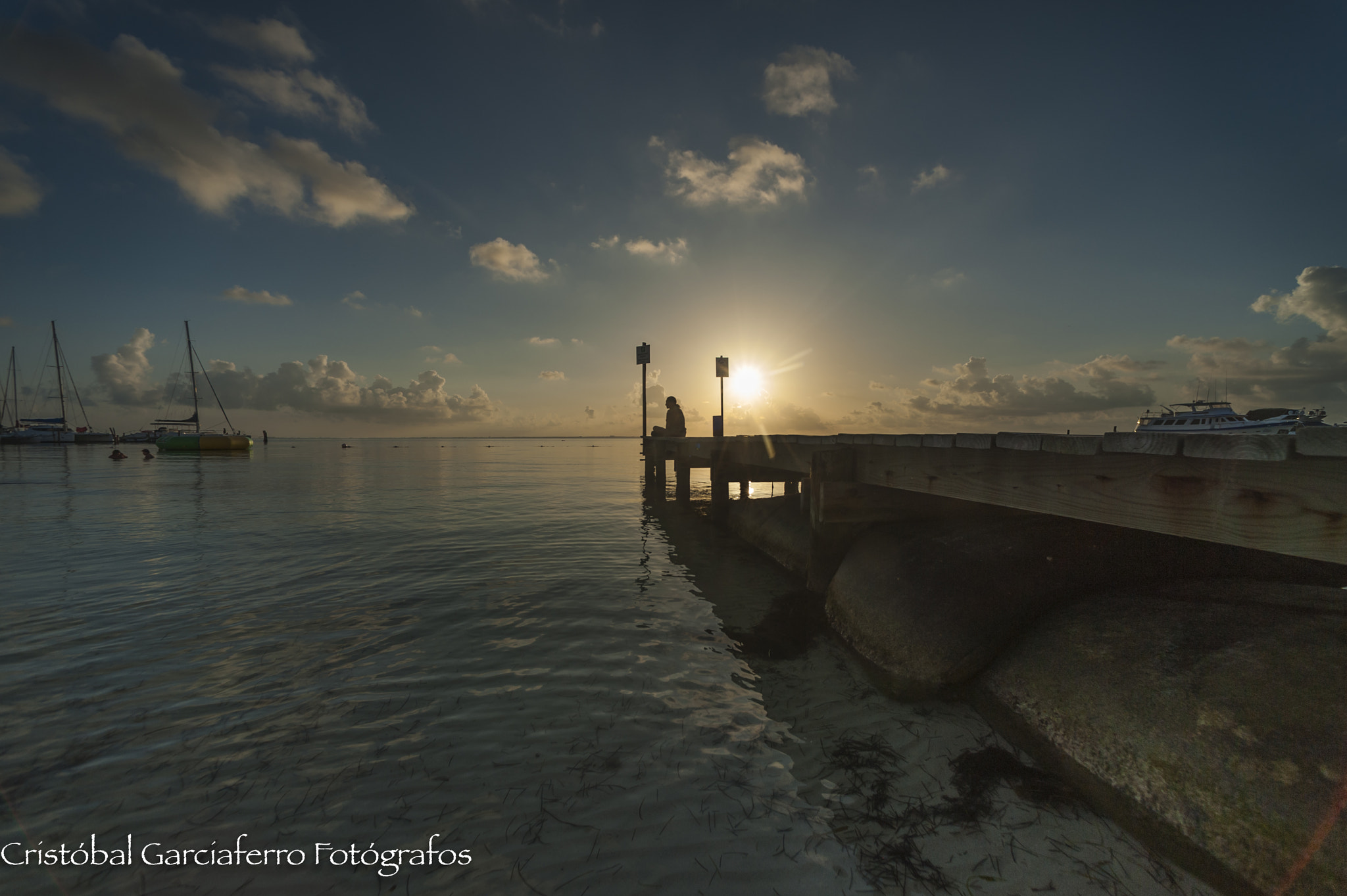 Nikon D3 + Nikon AF Nikkor 14mm F2.8D ED sample photo. Sunrise in cancun photography