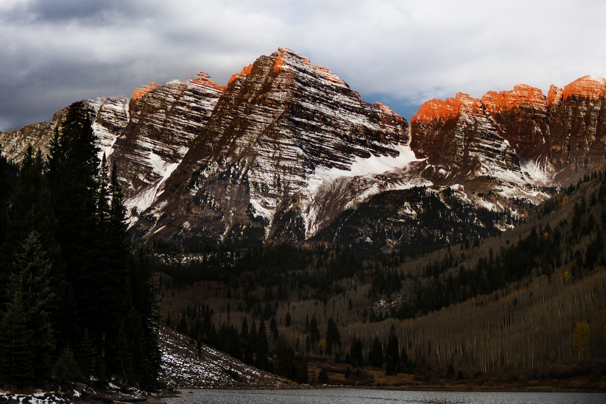 Sony a7 + 35-70mm F4 sample photo. Maroon bells burning top photography