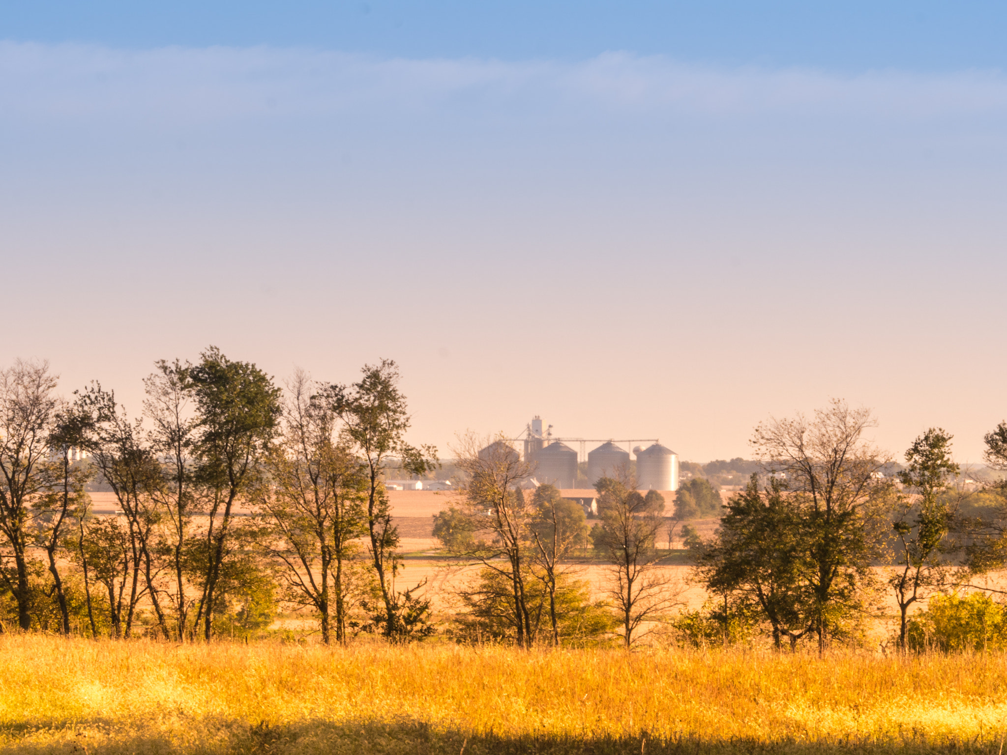 Panasonic Lumix DMC-GX8 + Olympus M.Zuiko Digital ED 40-150mm F2.8 Pro sample photo. Fall in the midwest photography