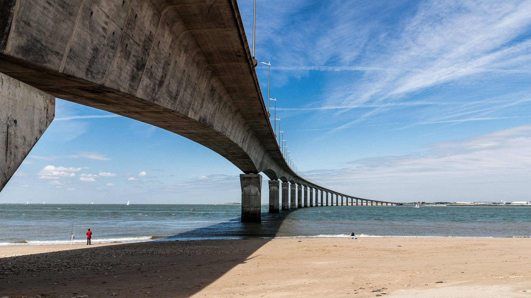 Canon EOS 100D (EOS Rebel SL1 / EOS Kiss X7) sample photo. Île de ré bridge photography