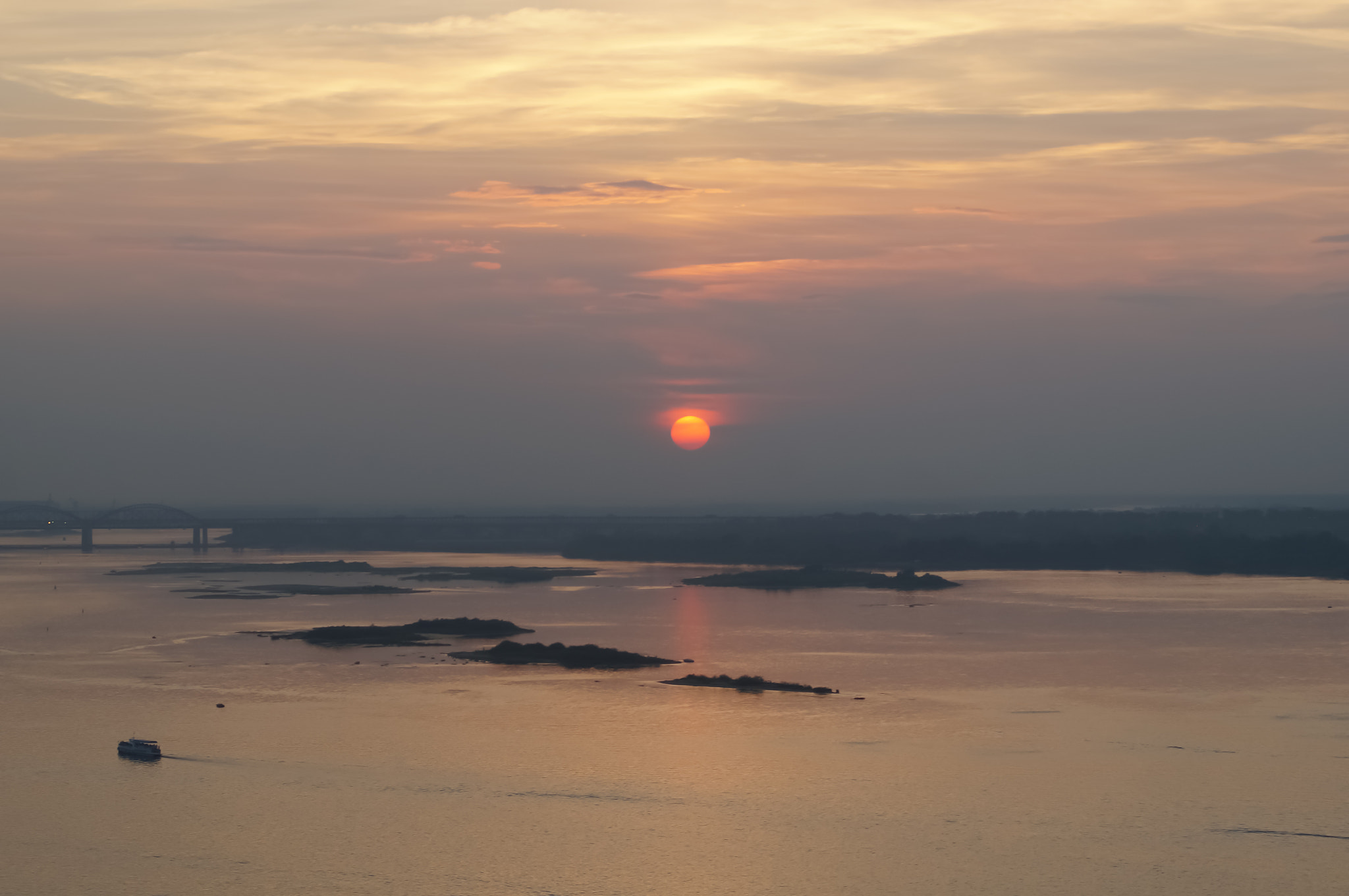 Minolta AF 70-210mm F4 Macro sample photo. Hazy sunset 3 photography