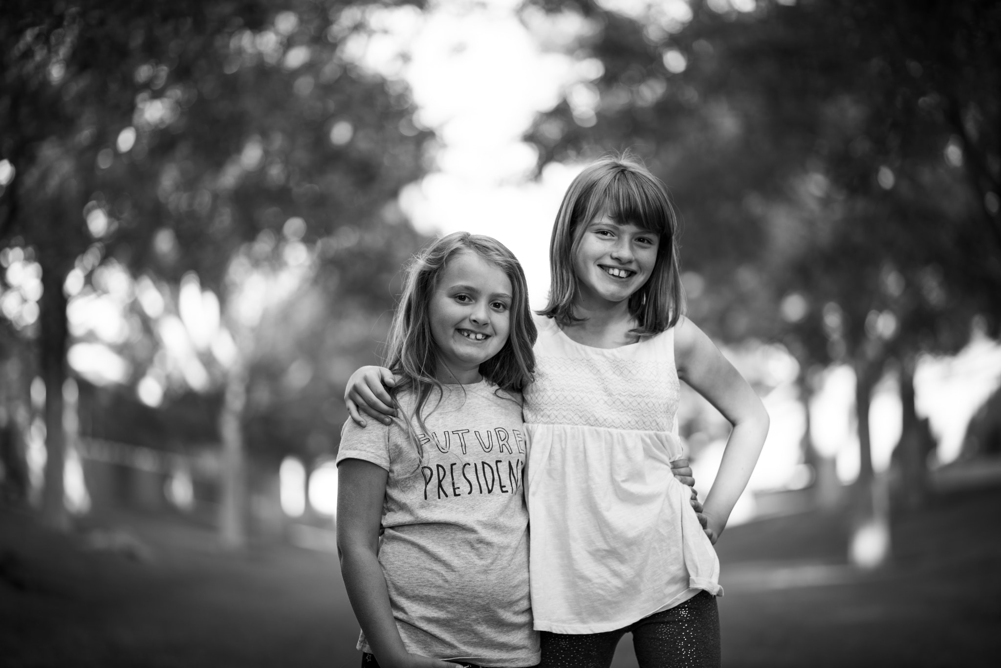 Canon EF 85mm F1.8 USM sample photo. Sisters photography