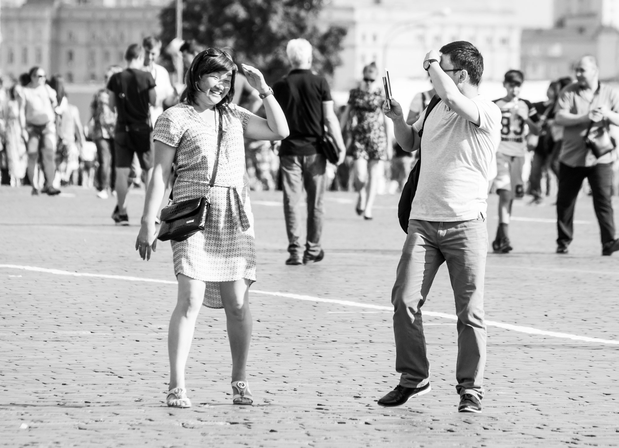 Sony SLT-A77 sample photo. Family walk photography