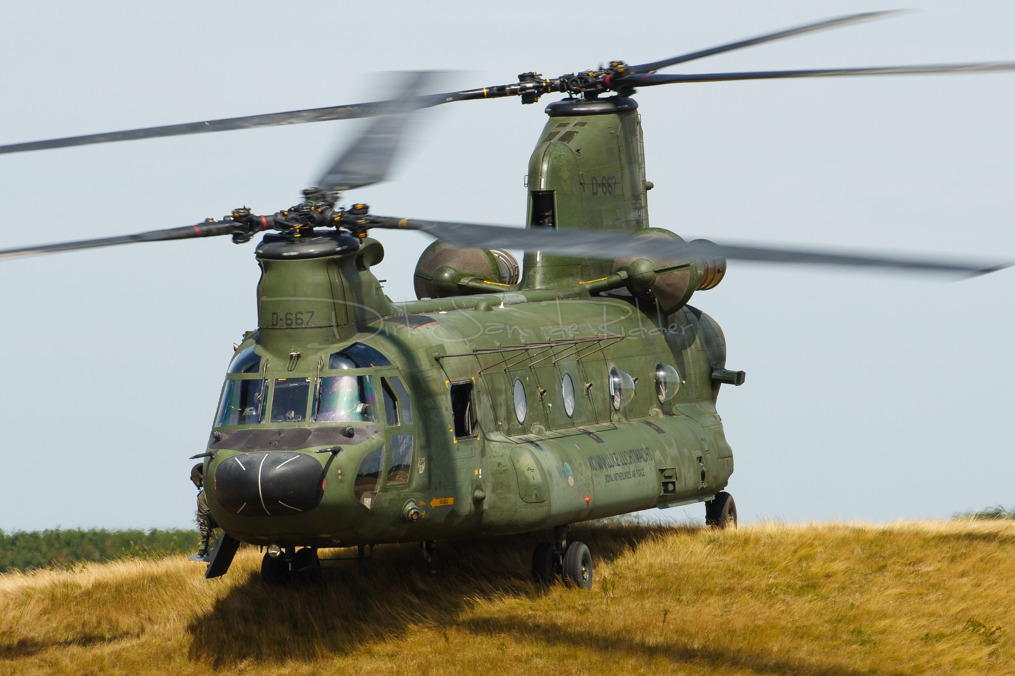 Canon EOS 40D + Canon EF 70-200mm F2.8L USM sample photo. Royal netherlands air force ch-47d chinook d-667 photography