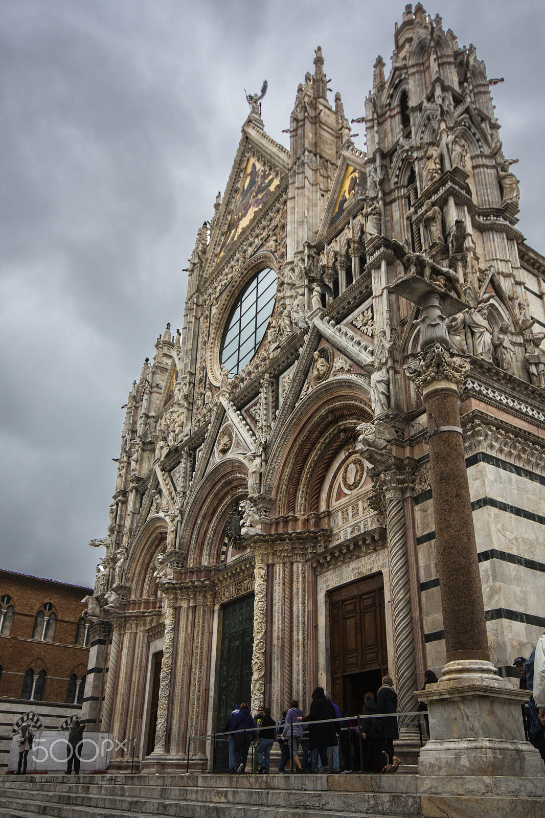 Canon EOS 450D (EOS Rebel XSi / EOS Kiss X2) + Sigma 10-20mm F4-5.6 EX DC HSM sample photo. Cattedrale di siena photography