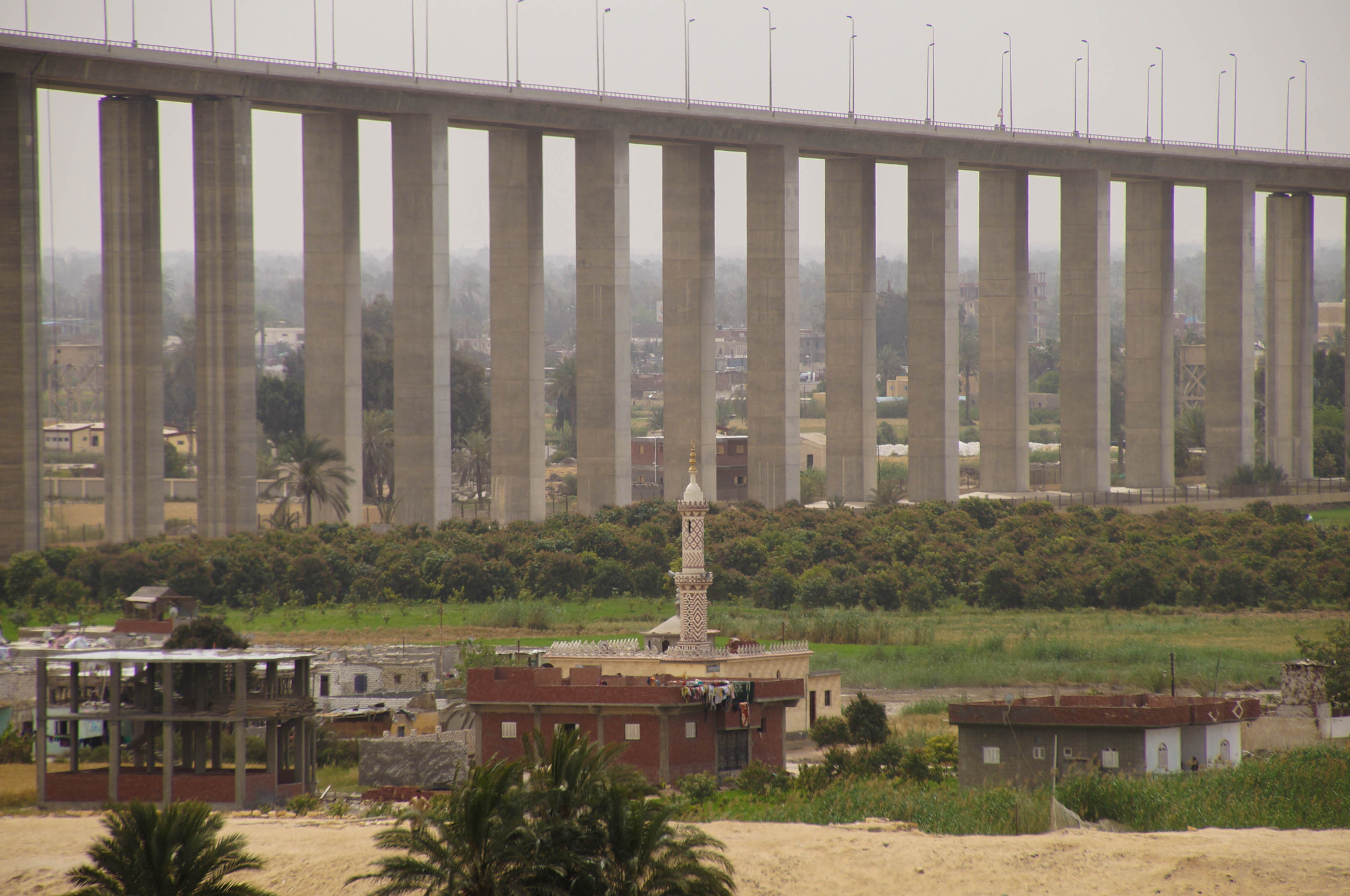 Tamron 16-300mm F3.5-6.3 Di II VC PZD Macro sample photo. Under the bridge photography
