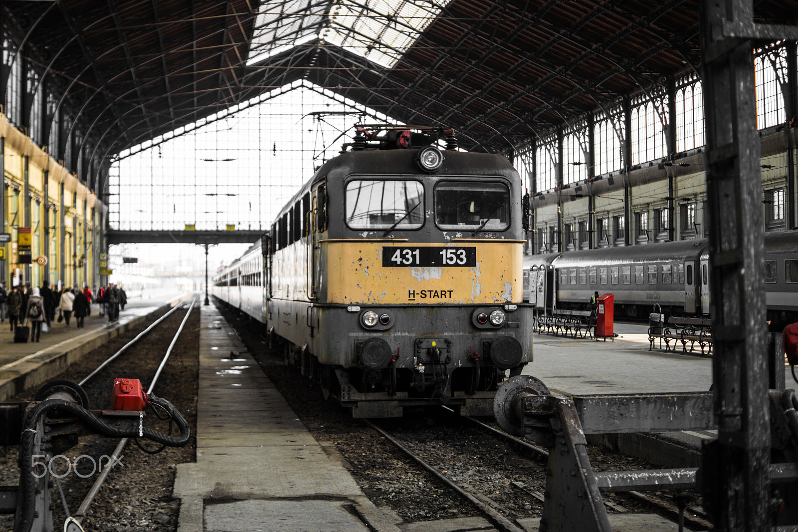 Sony SLT-A65 (SLT-A65V) + Sony DT 35mm F1.8 SAM sample photo. Nyugati railway terminal.jpg photography