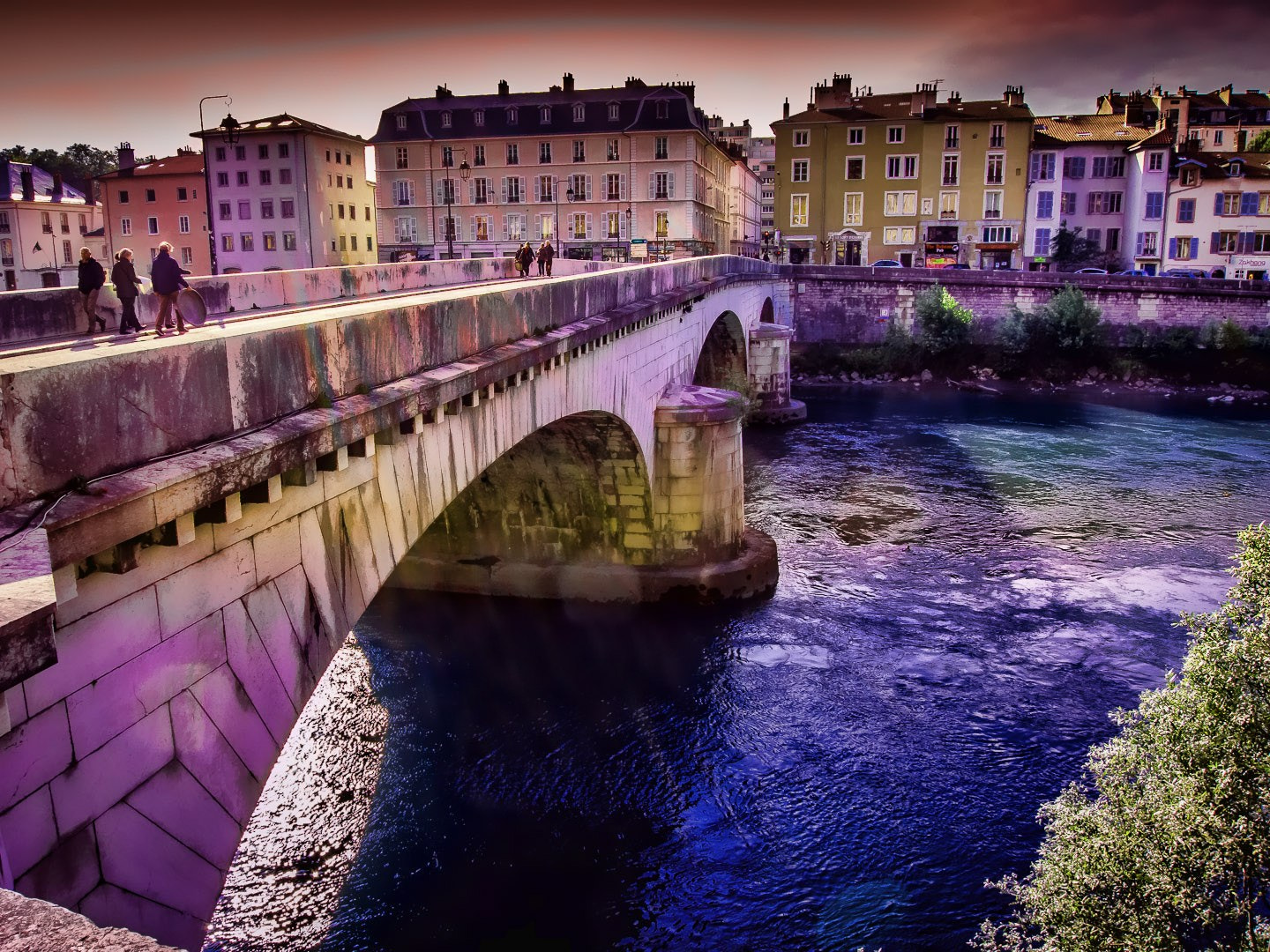 Ricoh GX200 sample photo. A bridge in grenoble city photography
