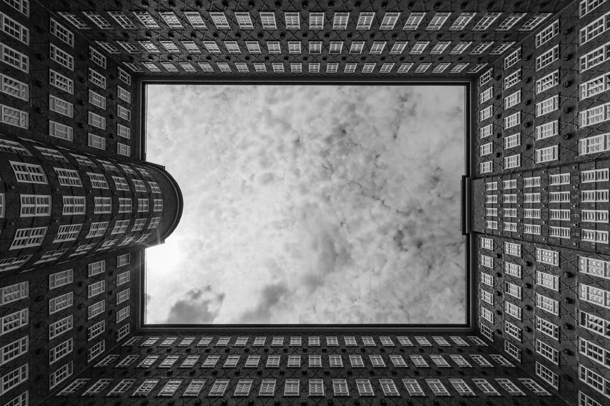 Canon EF 14mm F2.8L II USM sample photo. Hamburg city photography