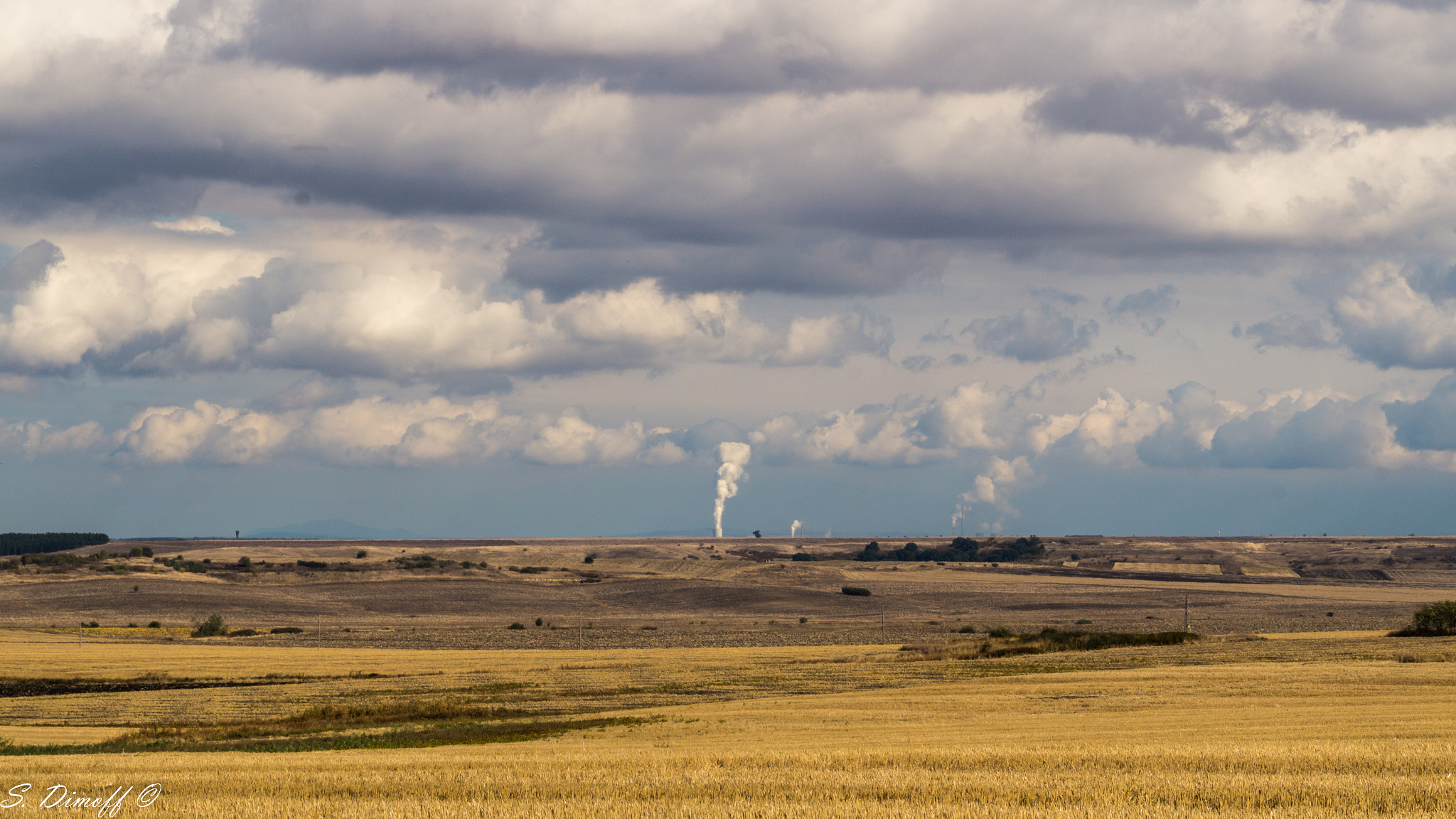 Tamron SP 70-300mm F4-5.6 Di USD sample photo. Big chimney on the horizon  photography