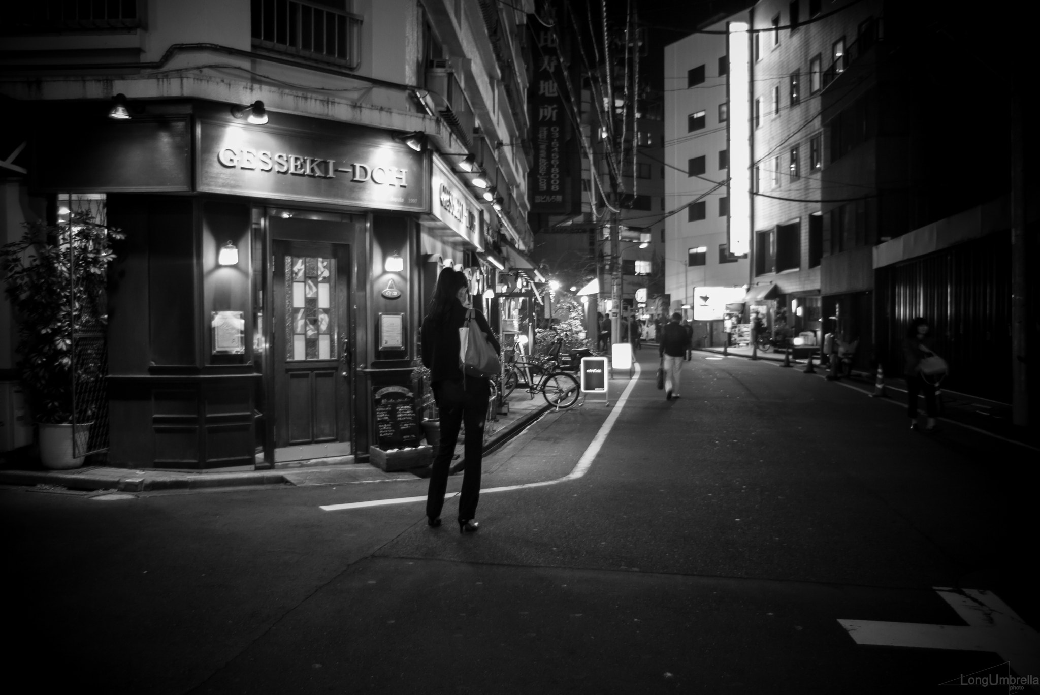 Elmarit-M 1:2.8/28 Leitz sample photo. Night shot photography