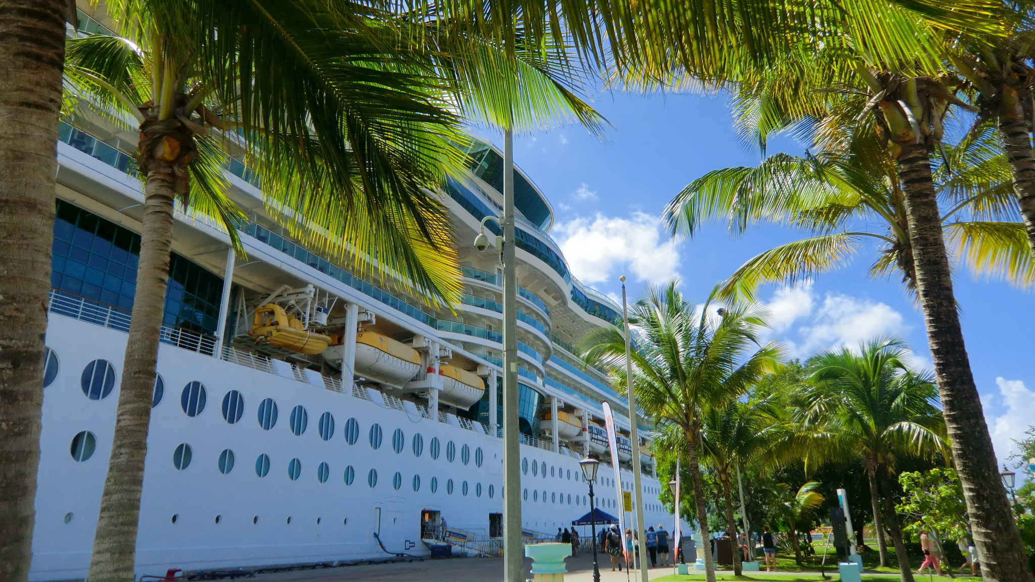 CASIO EX-H15 sample photo. Jewel of the seas  @ antigua photography