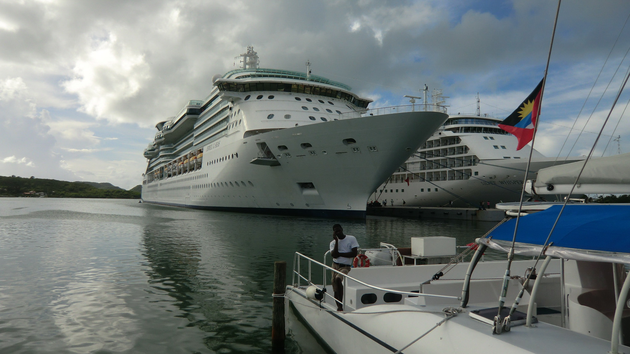 CASIO EX-H15 sample photo. Jewel of the seas photography