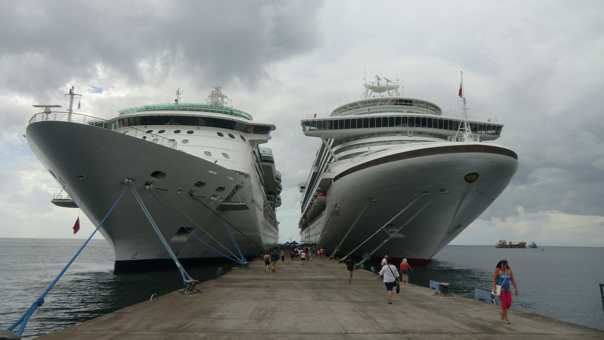 CASIO EX-H15 sample photo. Jewel of the seas photography
