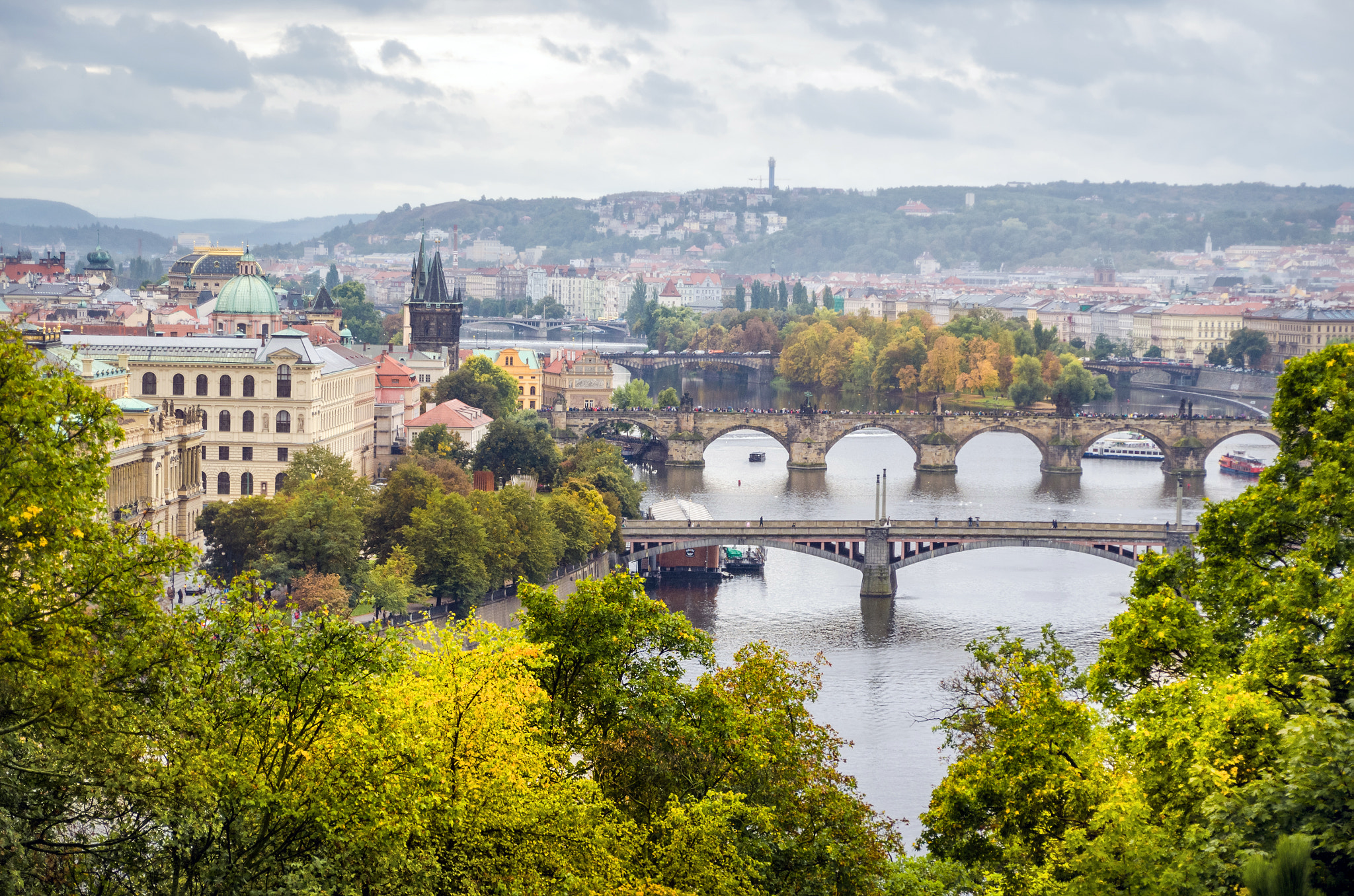 Sigma 28-300mm F3.5-6.3 DG Macro sample photo. Prague, autumn time photography