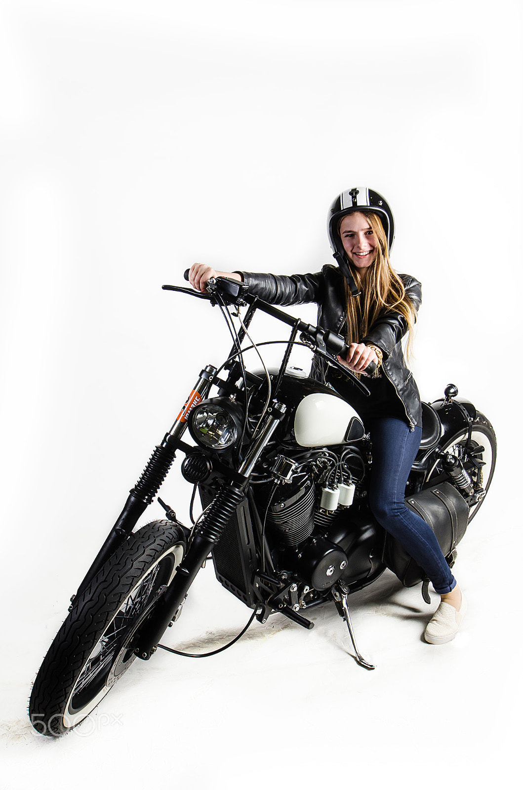 Nikon AF-S Nikkor 14-24mm F2.8G ED sample photo. Girl on the bike photography