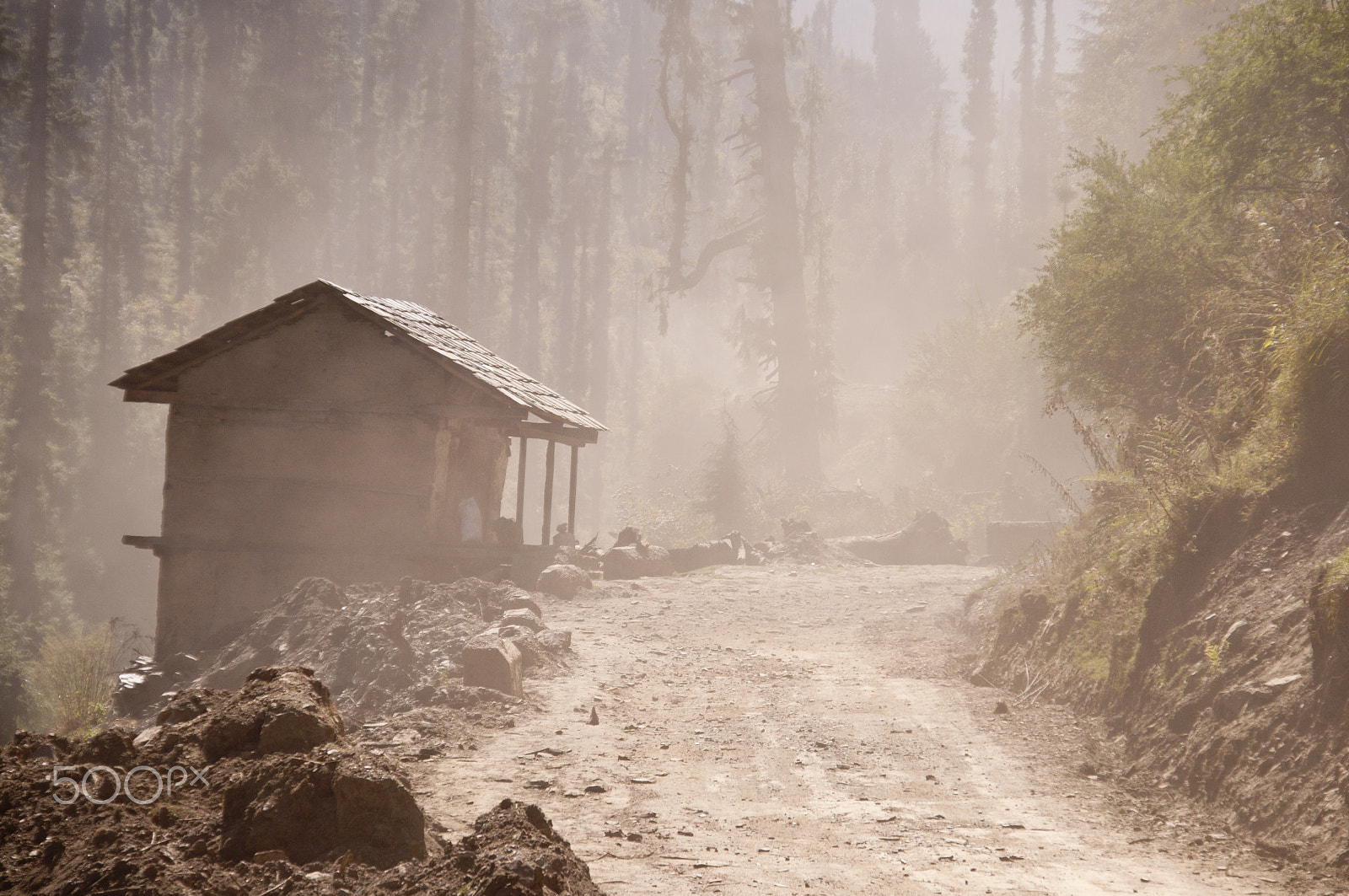 Sigma 18-200mm F3.5-6.3 DC OS HSM sample photo. Dirt road photography