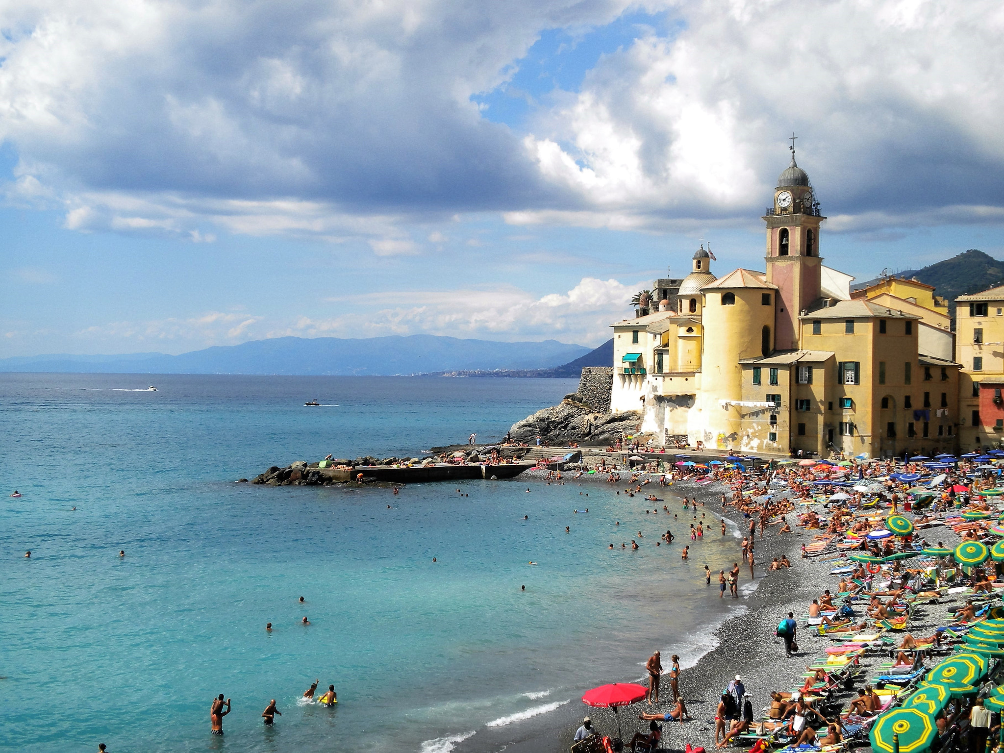 Nikon Coolpix S220 sample photo. Camogli photography